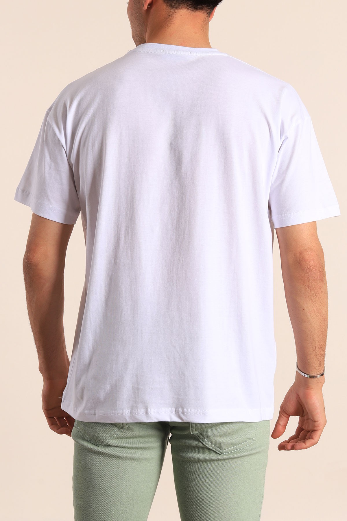 Beyaz Oversize Göğüs Kabartma Yazılı Erkek Tişört 184314
