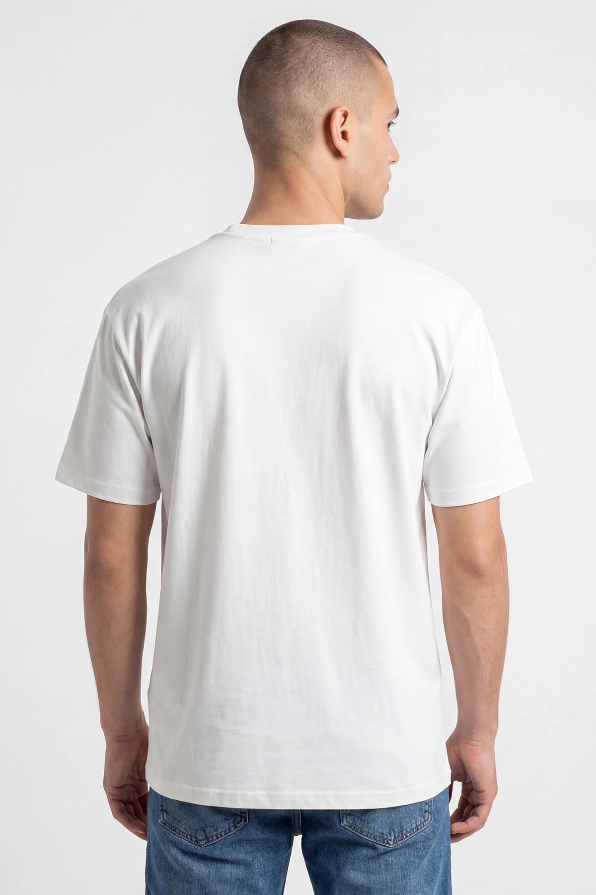 Beyaz Oversize Bisiklet Yaka Yazı Detaylı Erkek Tişört 454077