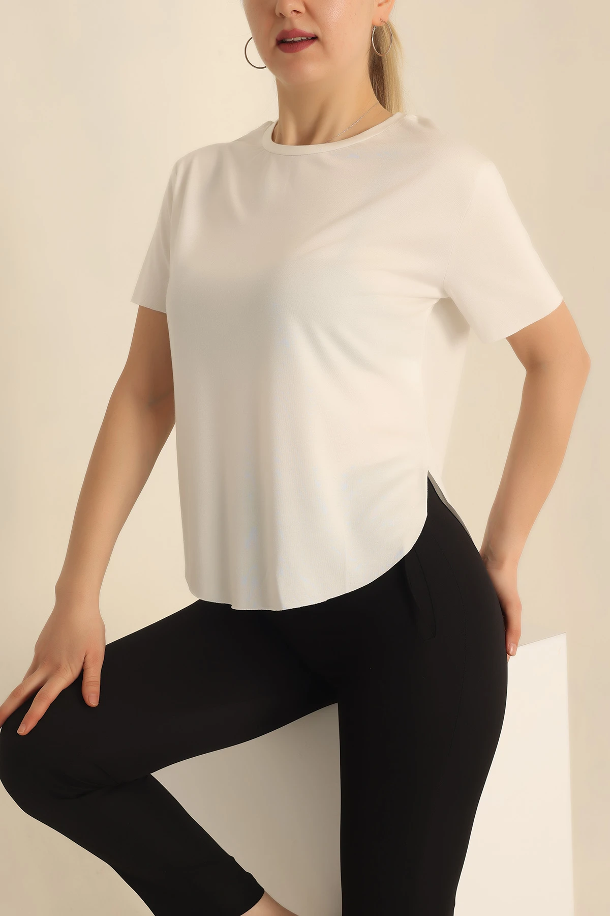 Beyaz Osho Kumaş Bayan Tişört 236051