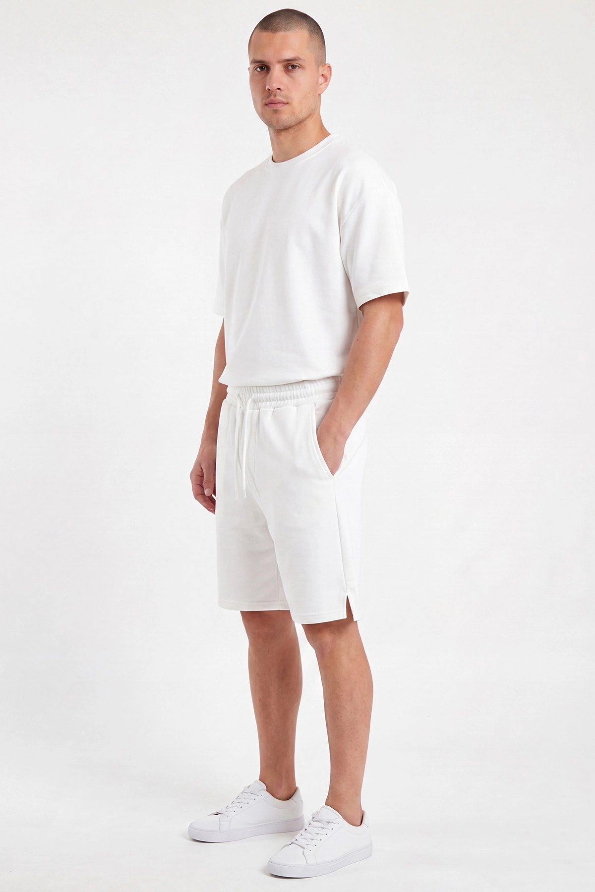 Beyaz Oysho Kumaş Oversize Erkek Şortlu Takım 467618