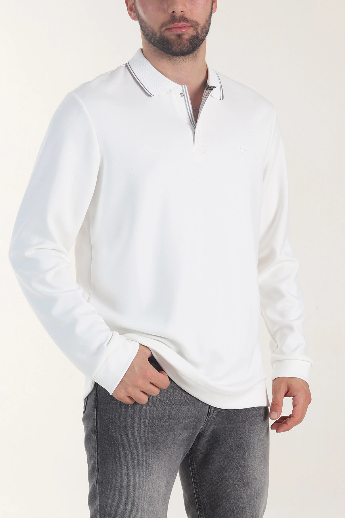 Beyaz Oysho Kumaş Polo Yaka Çıt Çıtlı Erkek Sweatshirt 406051