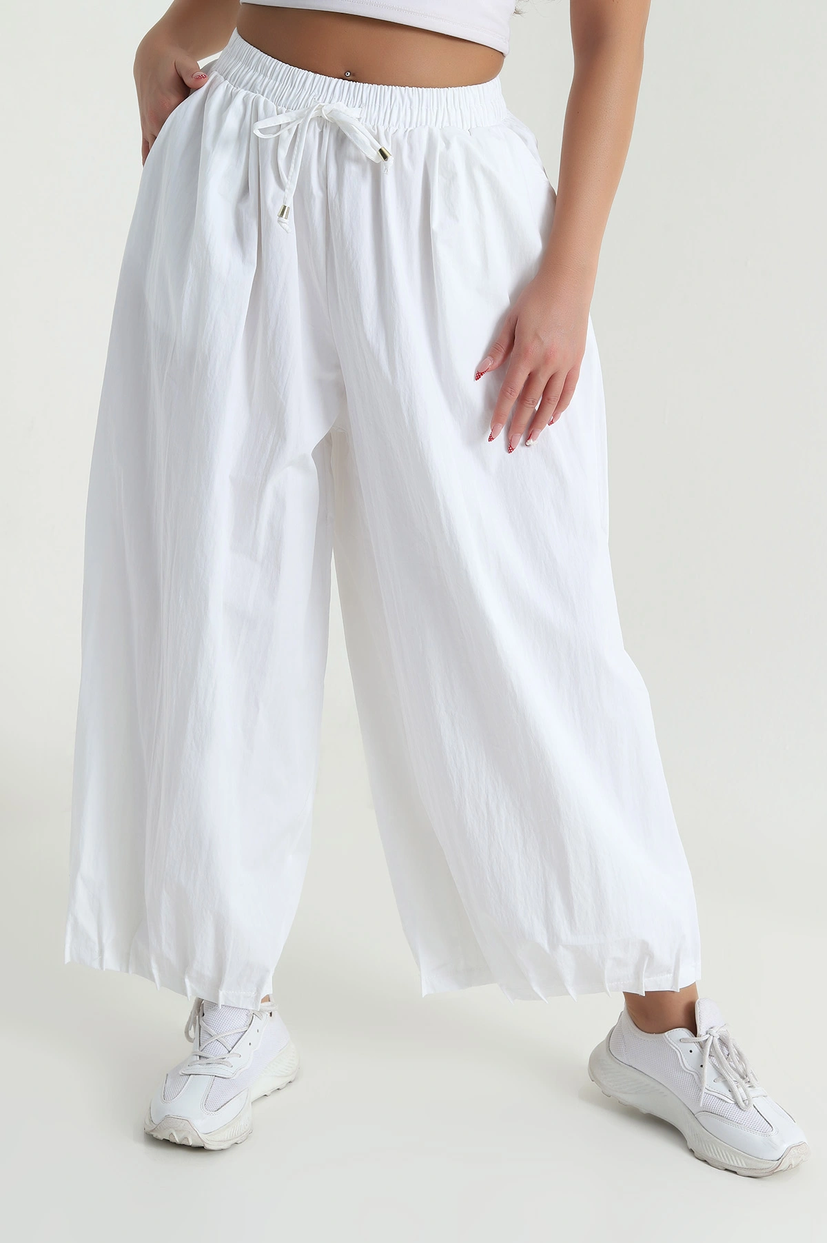 Beyaz Paça Pileli Baggy Kadın Pantolon 478812