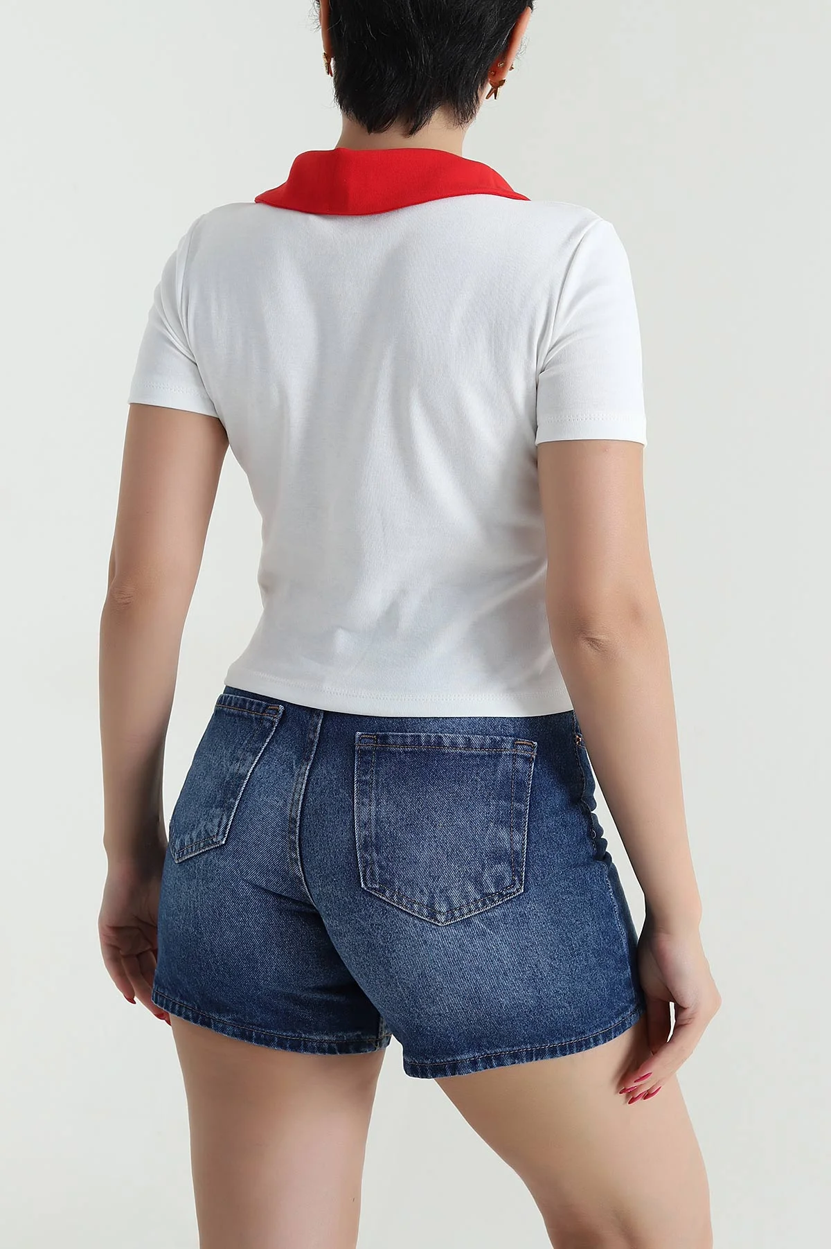 Beyaz Polo Yaka Kompak Kadın Tişört 475340
