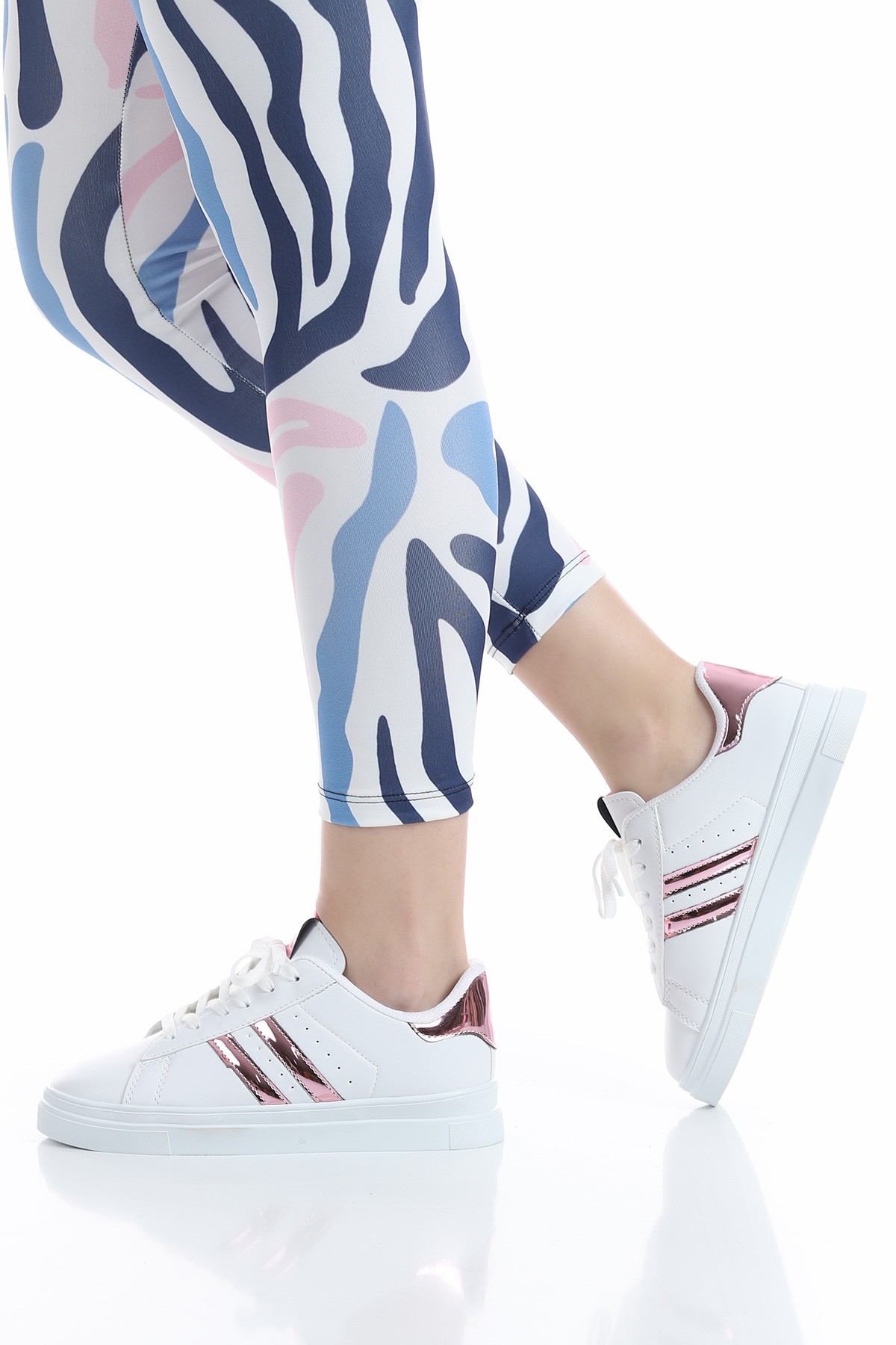 Beyaz Pudra Hologram Detay Spor Ayakkabı 152834