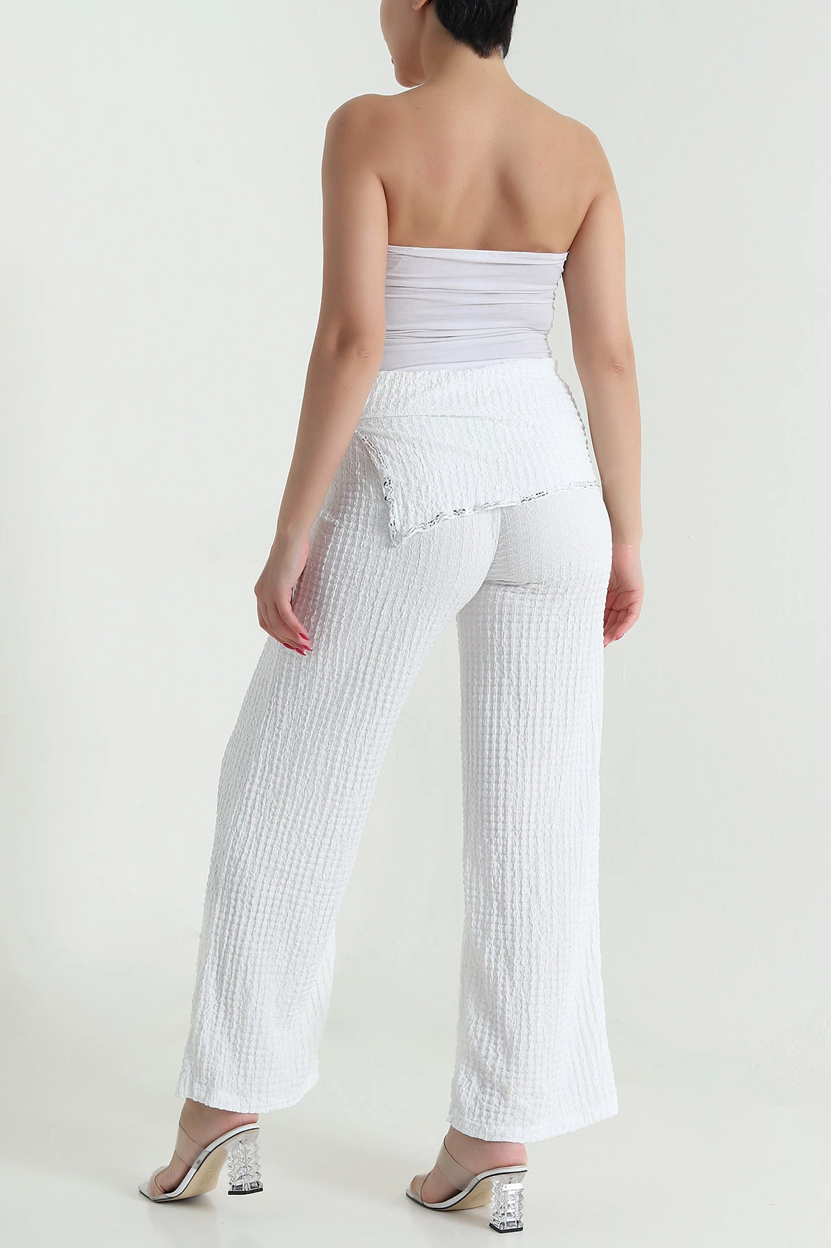 Beyaz Pul Nakışlı Gofre Kadın Pantolon 472993