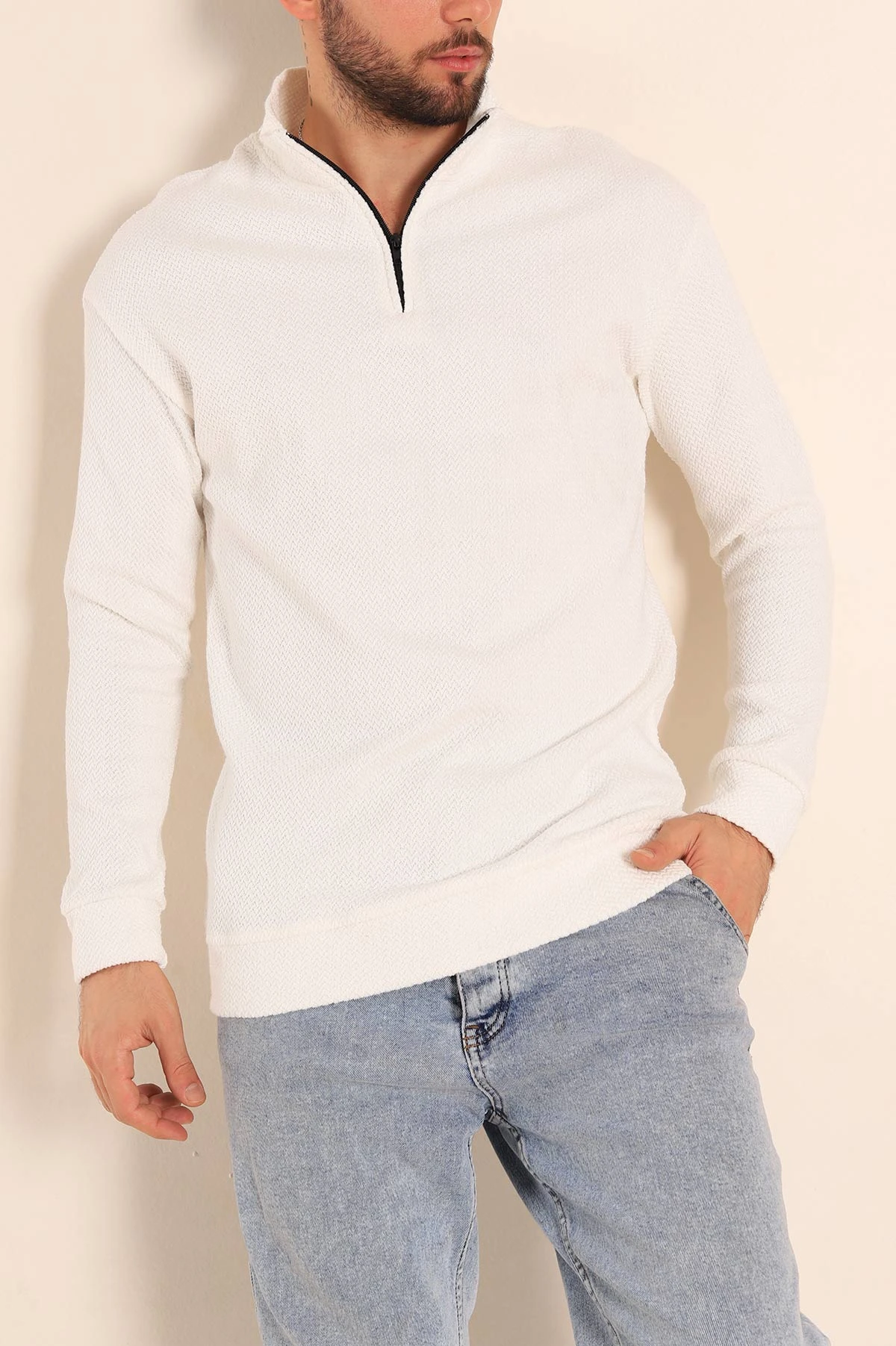 Beyaz Rahat Kalıp Örgü Dokulu Yarım Fermuar Sweatshirt 228825