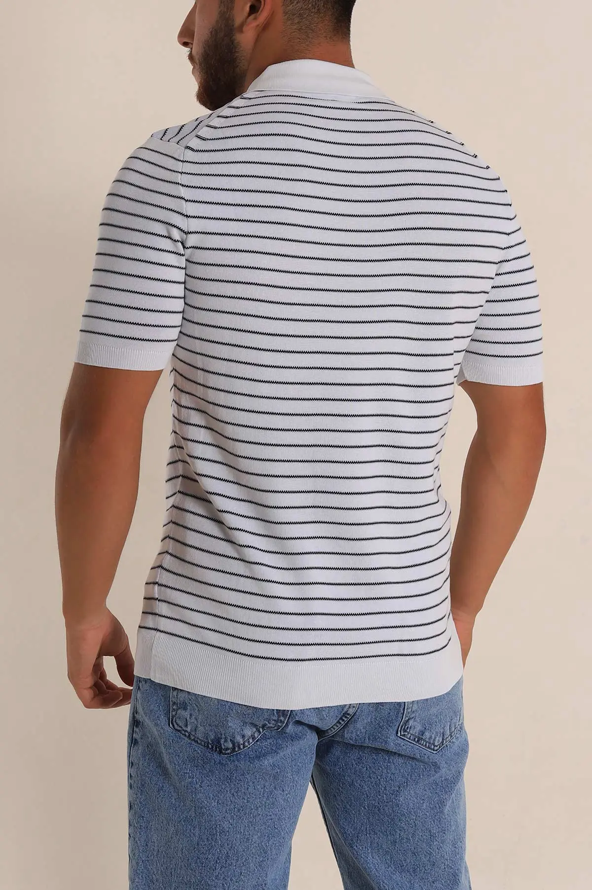 Beyaz Regular Fit Çizgili Apaş Yaka Triko Tişört 254690