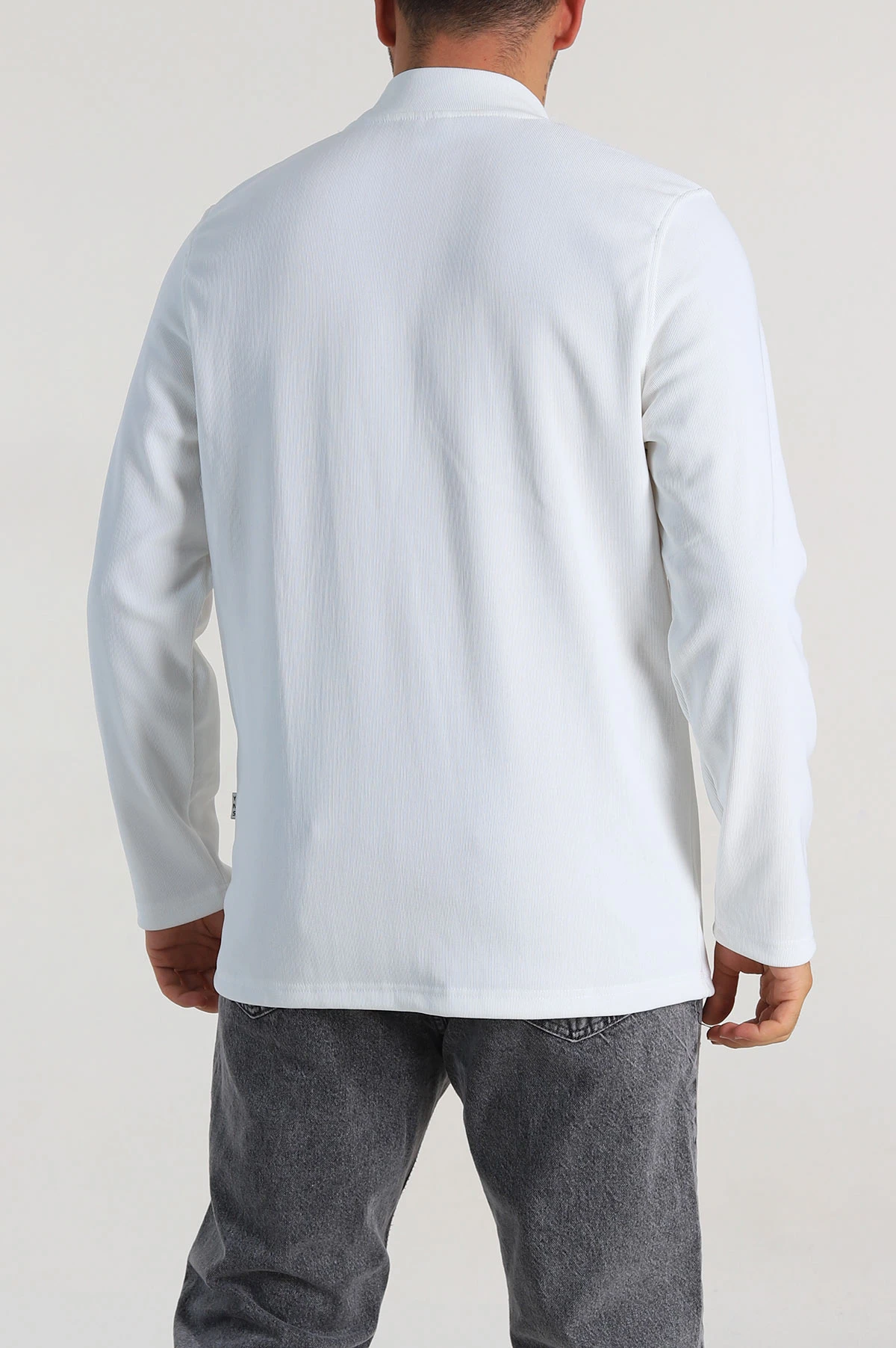 Beyaz Regular Fit Dik Yaka Kabartma Yazılı Erkek Sweatshirt 305769