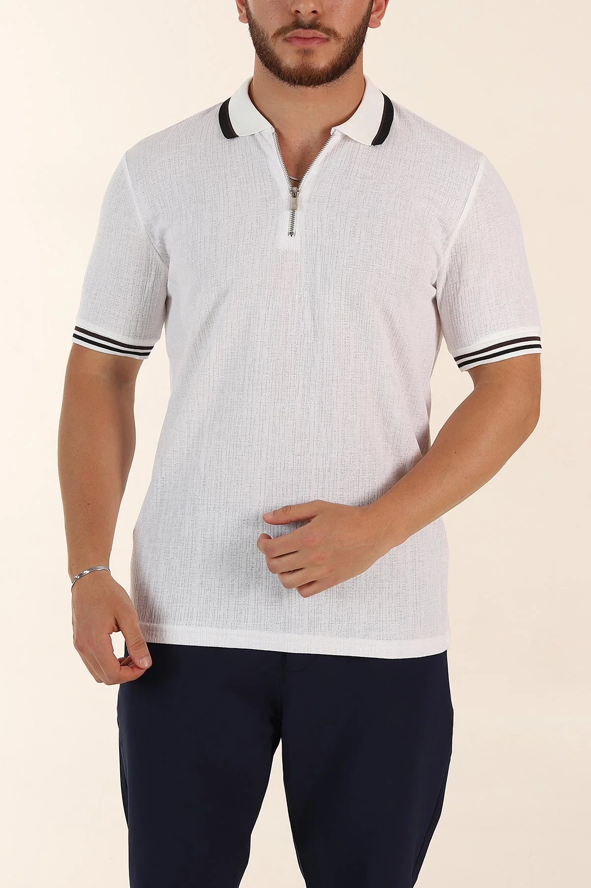 Beyaz Regular Fit Dokulu Fermuarlı Polo Yaka Erkek Triko Tişört 370059