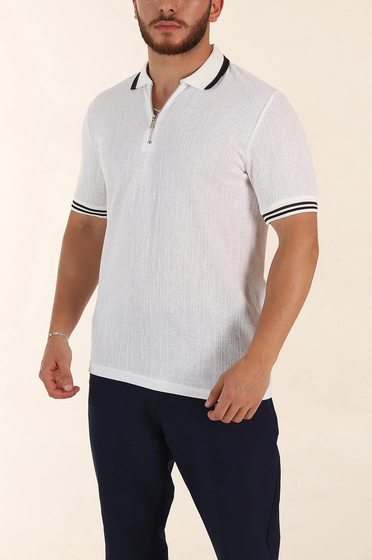 Beyaz Regular Fit Dokulu Fermuarlı Polo Yaka Erkek Triko Tişört 370059