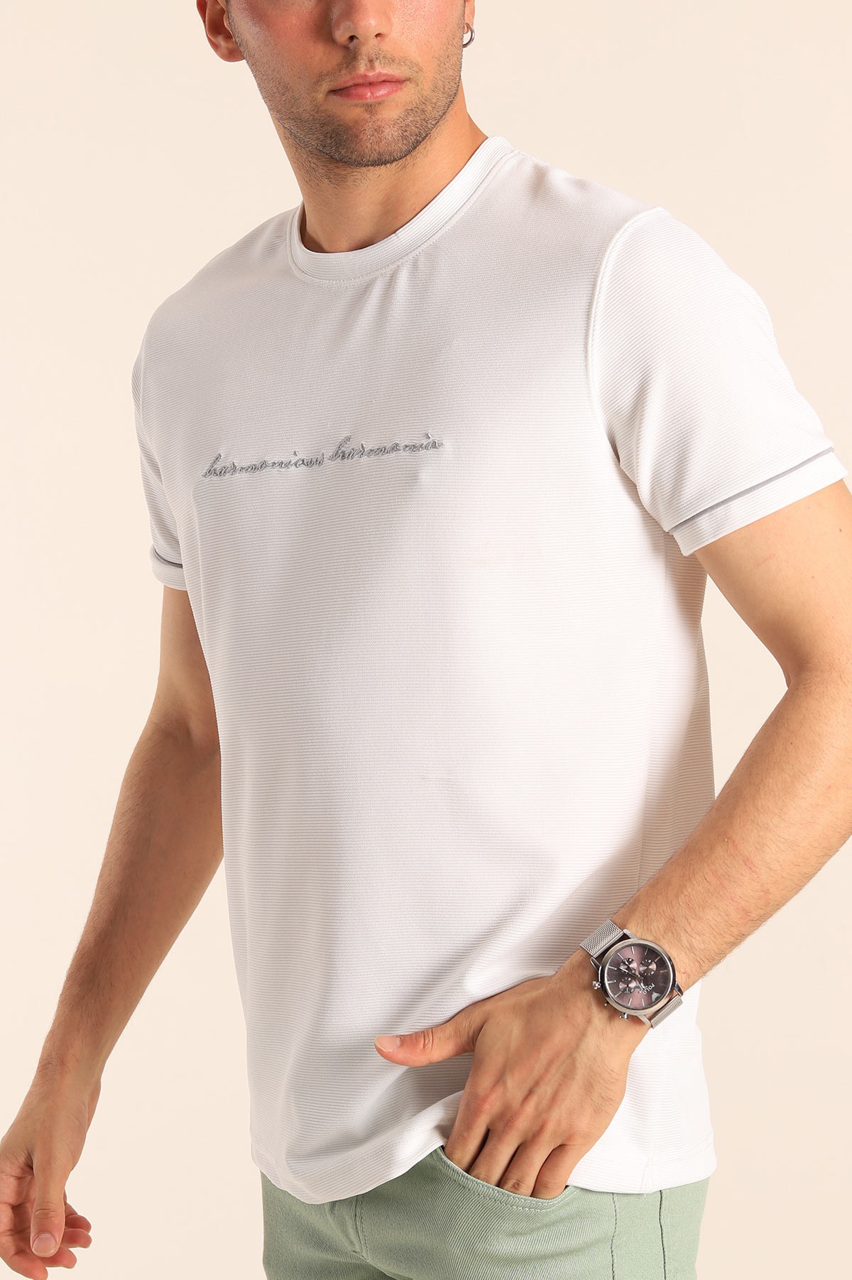 Beyaz Regular Fit Dokulu Nakışlı Yazı Detay Erkek Tişört 182163