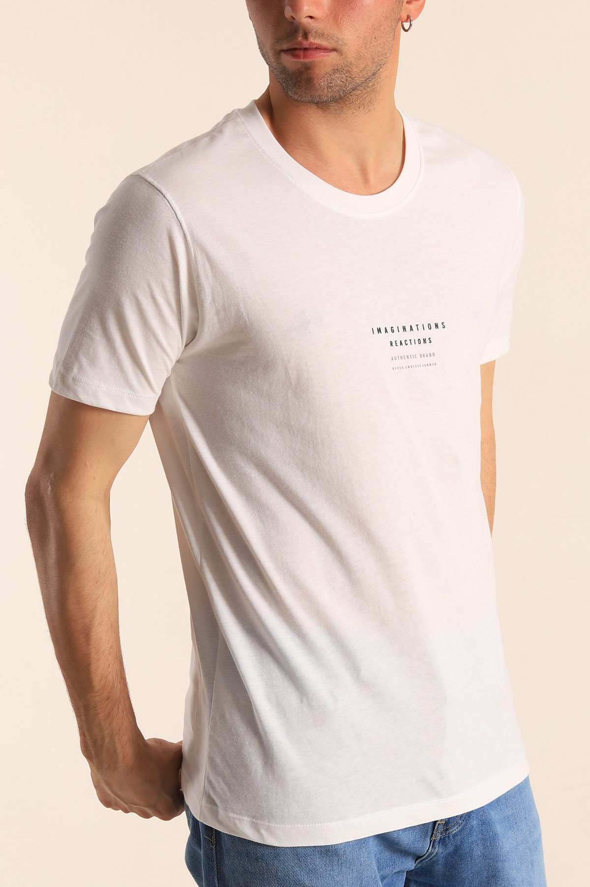 Beyaz Regular Fit Kabartma Yazı Detay Erkek Tişört 182233