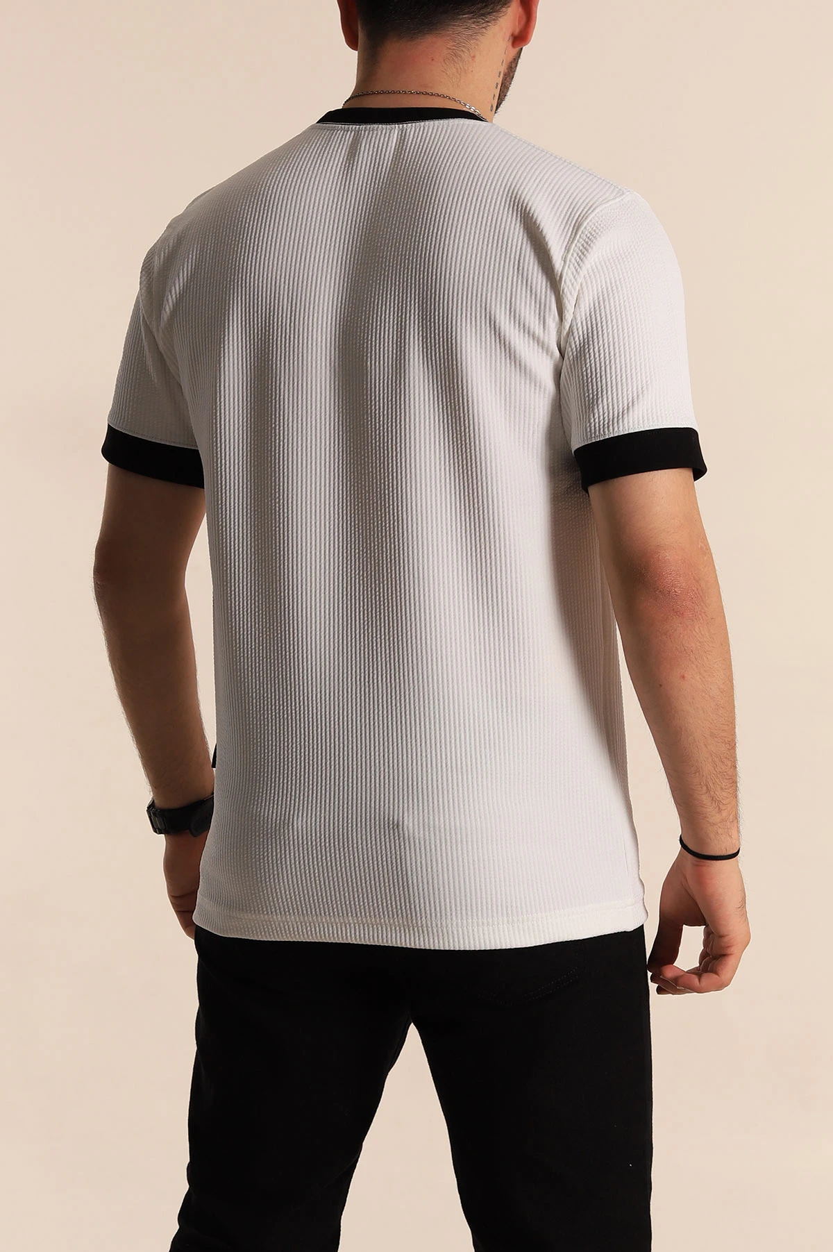 Beyaz Regular Fit Yaka Detaylı Erkek Tişört 268641