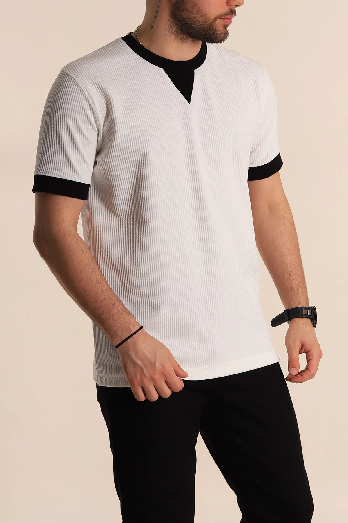 Beyaz Regular Fit Yaka Detaylı Erkek Tişört 268641