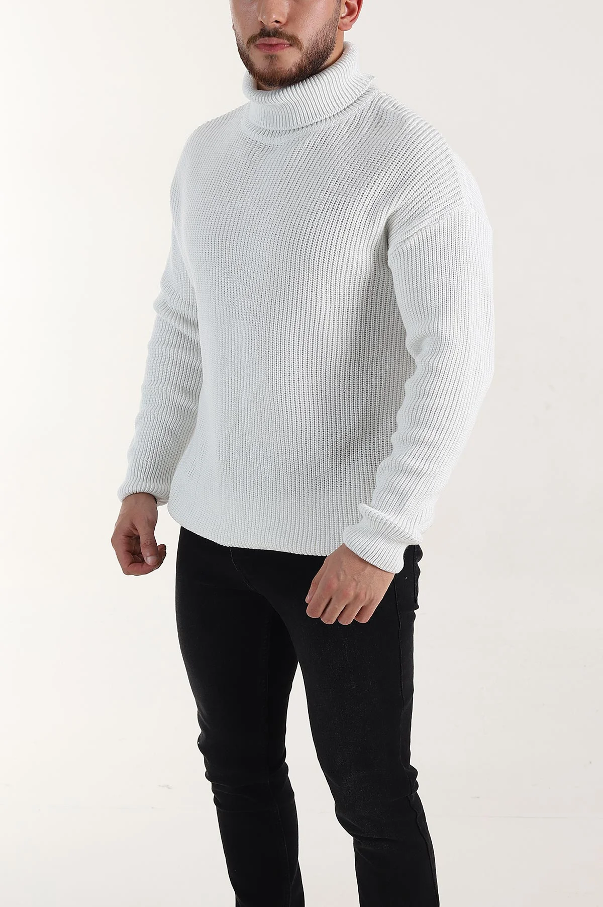 Beyaz Relaxed Fit Balıkçı Yaka Erkek Triko Kazak 397758