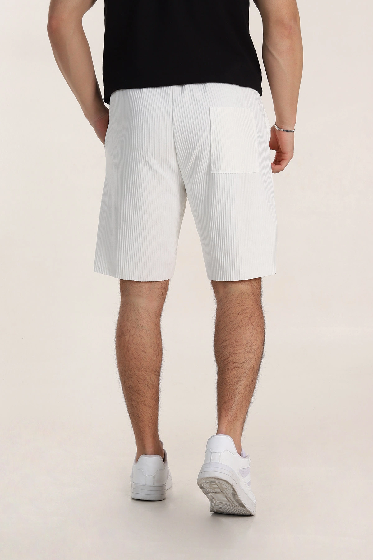 Beyaz Relaxed Fit Belden Bağlamalı Fitilli Erkek Şort 288546