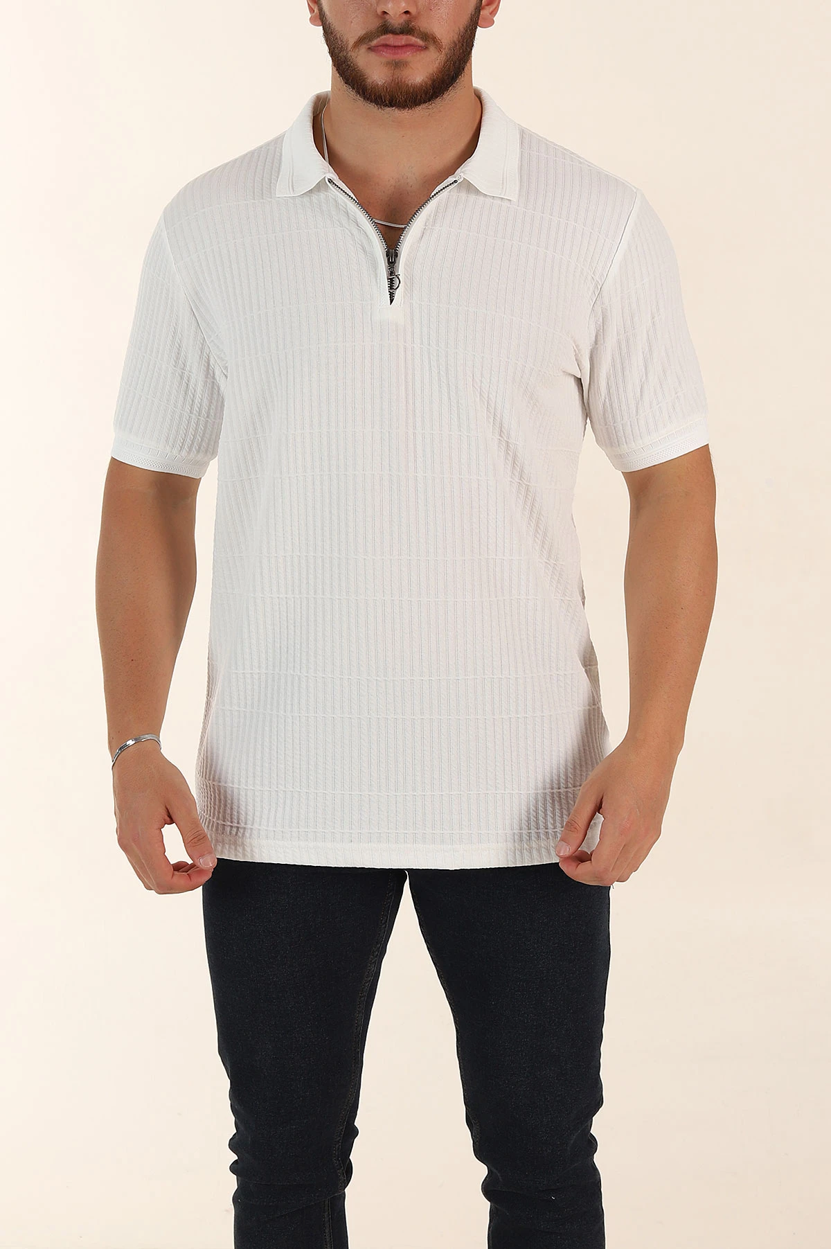 Beyaz Relaxed Fit Çizgi Detaylı Fermuarlı Polo Yaka Erkek Tişört 370331