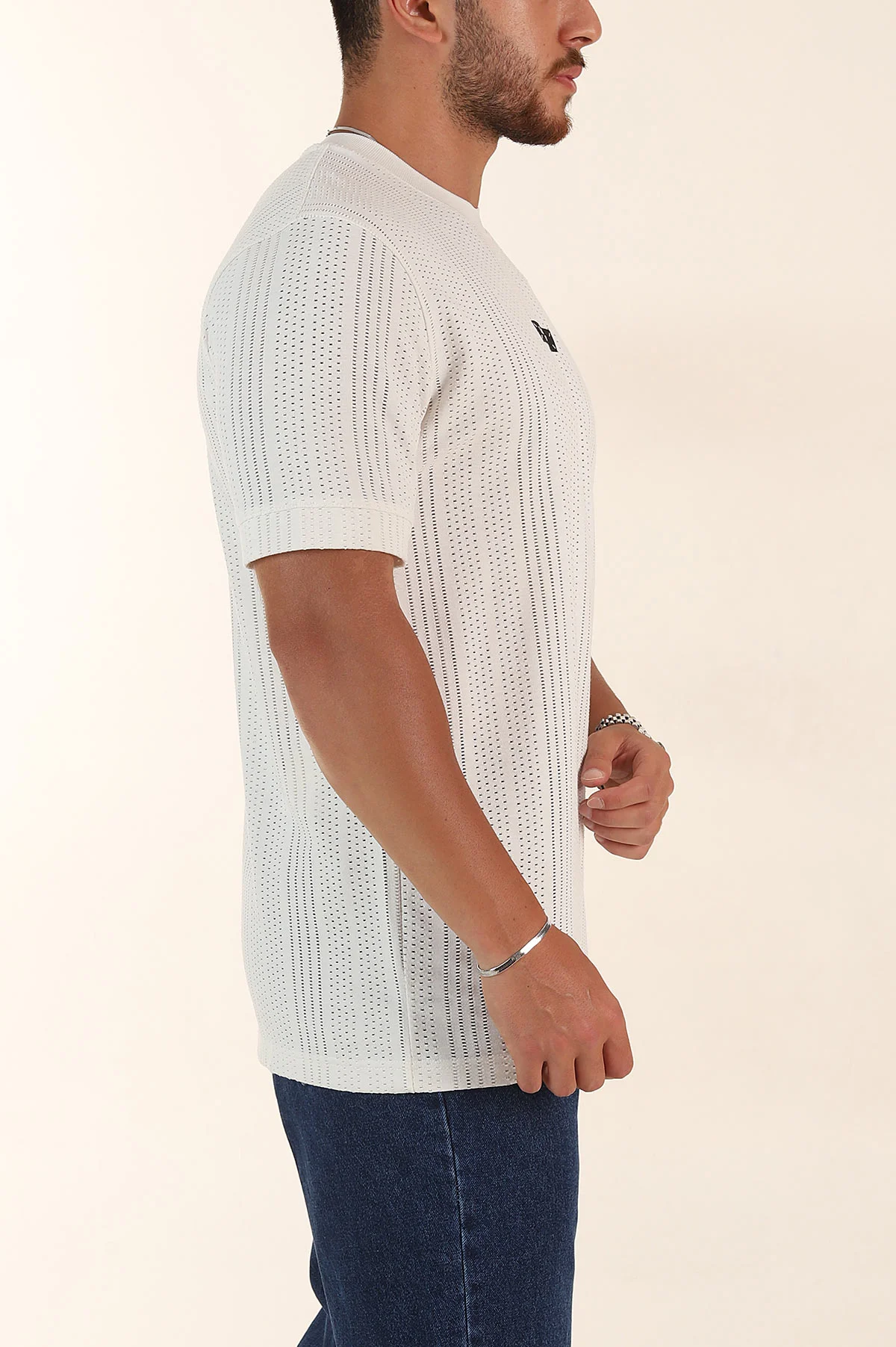 Beyaz Relaxed Fit Delikli Tasarım Yazı Detay Erkek Tişört 373076