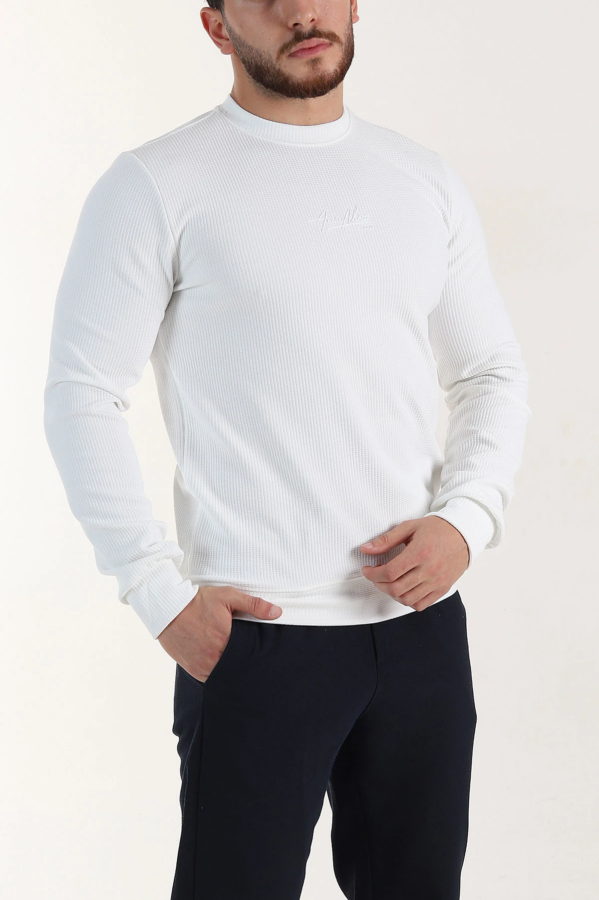 Beyaz Relaxed Fit Dokulu Kabartma Yazı Detaylı Erkek Sweatshirt 398548