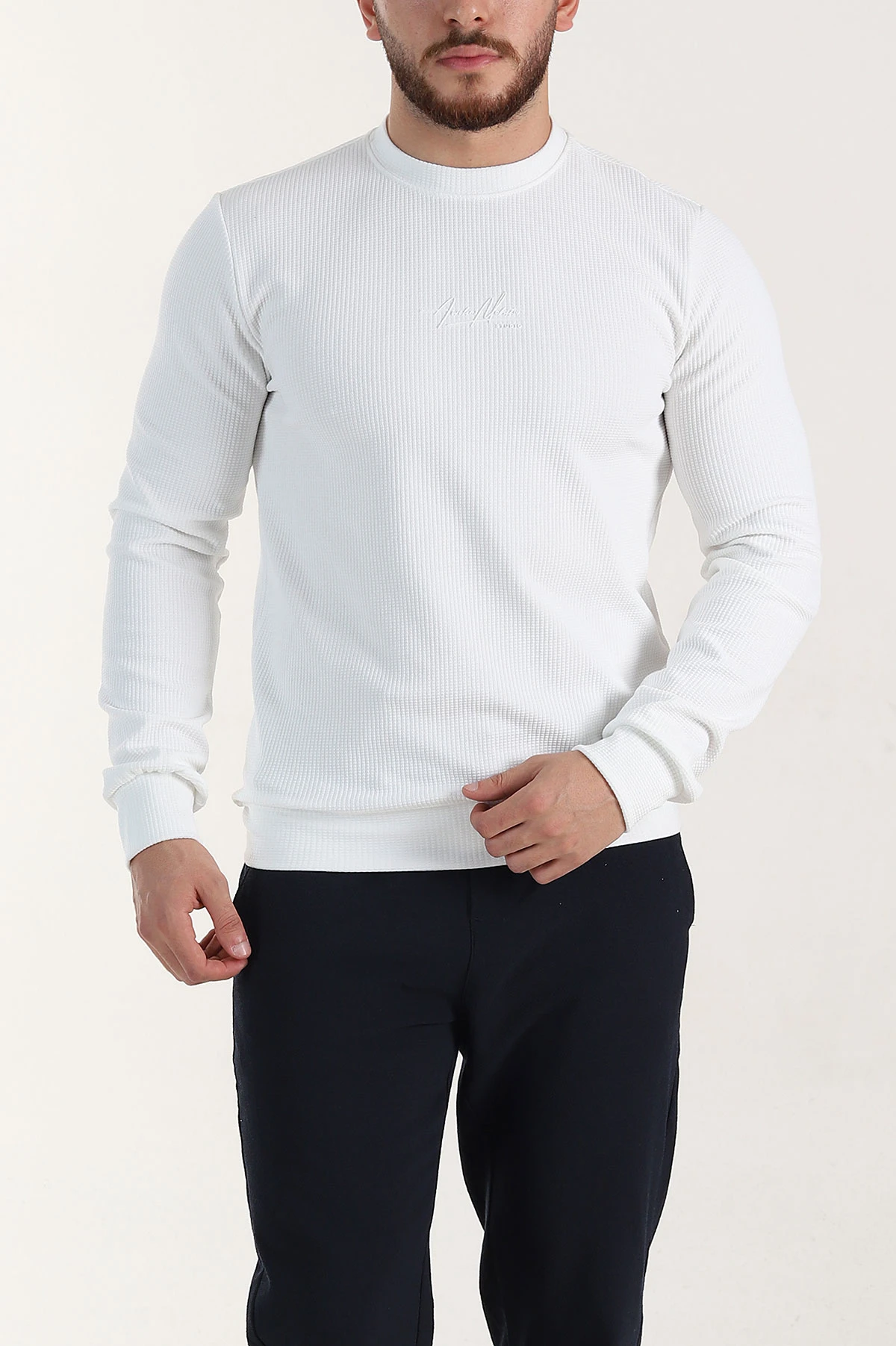 Beyaz Relaxed Fit Dokulu Kabartma Yazı Detaylı Erkek Sweatshirt 398548