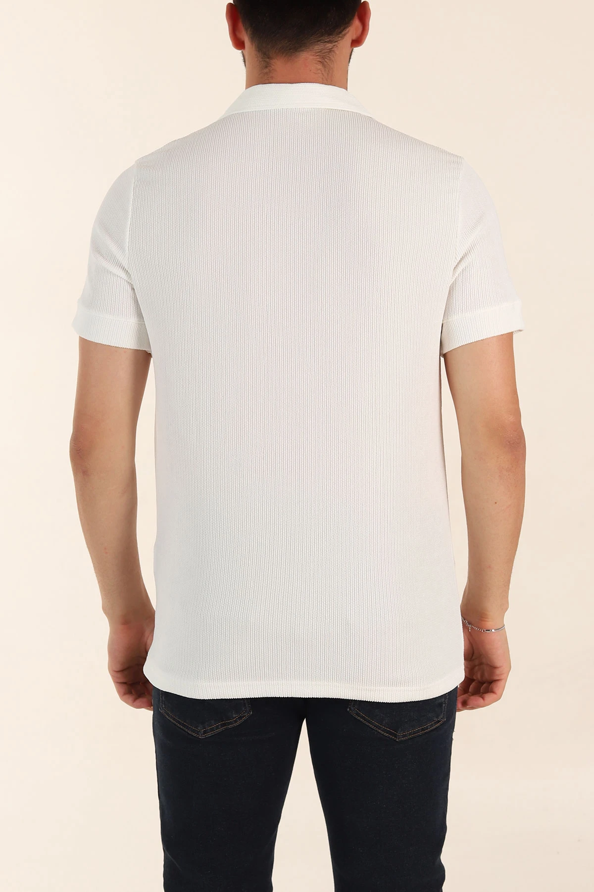 Beyaz Relaxed Fit Dokulu Patlı Polo Yaka Erkek Tişört 370269