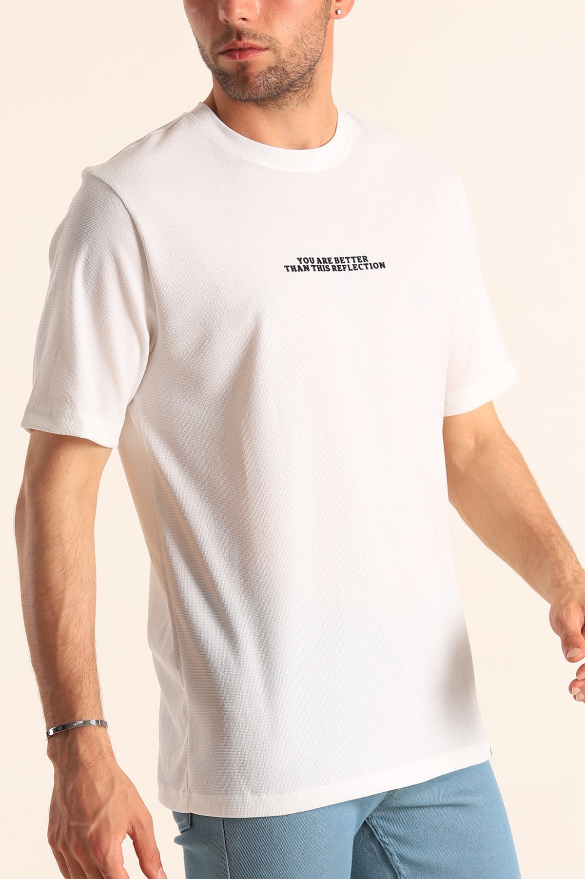 Beyaz Relaxed Fit Dokulu Slogan Baskılı Erkek Tişört 186775