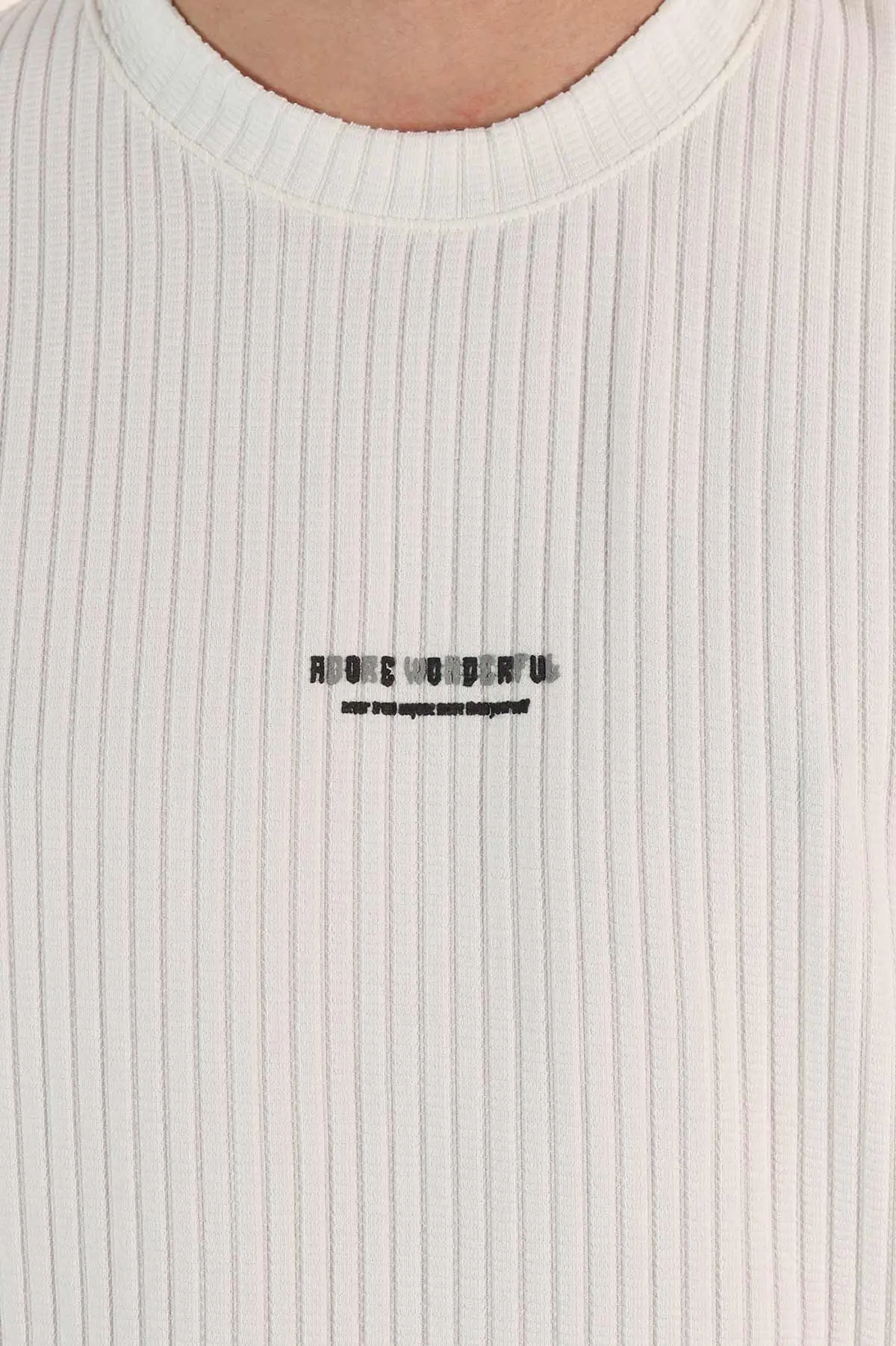 Beyaz Relaxed Fit Dokulu Yazı Detaylı Erkek Tişört 370311