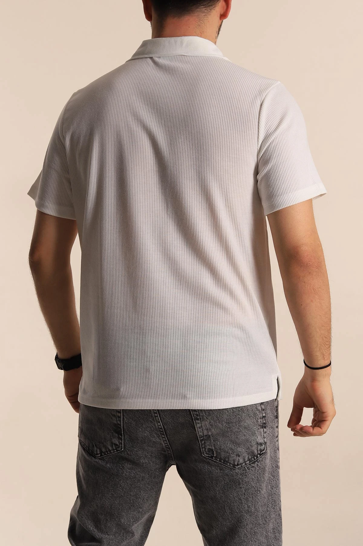 Beyaz Relaxed Fit Fitilli Doku Fermuarlı Polo Yaka Erkek Tişört 268315