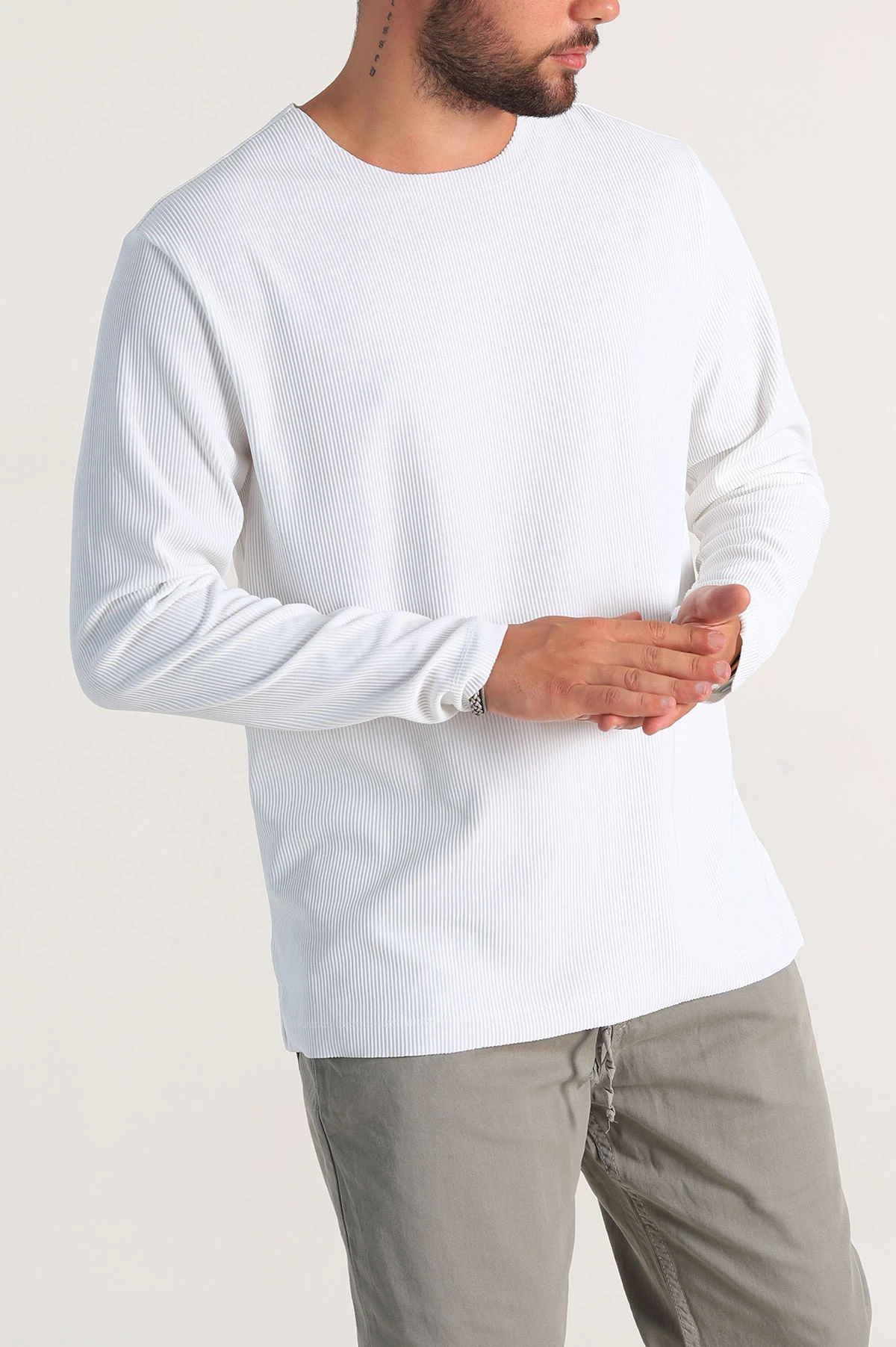 Beyaz Relaxed Fit Fitilli Doku Geniş Yaka Erkek Sweatshirt 300055
