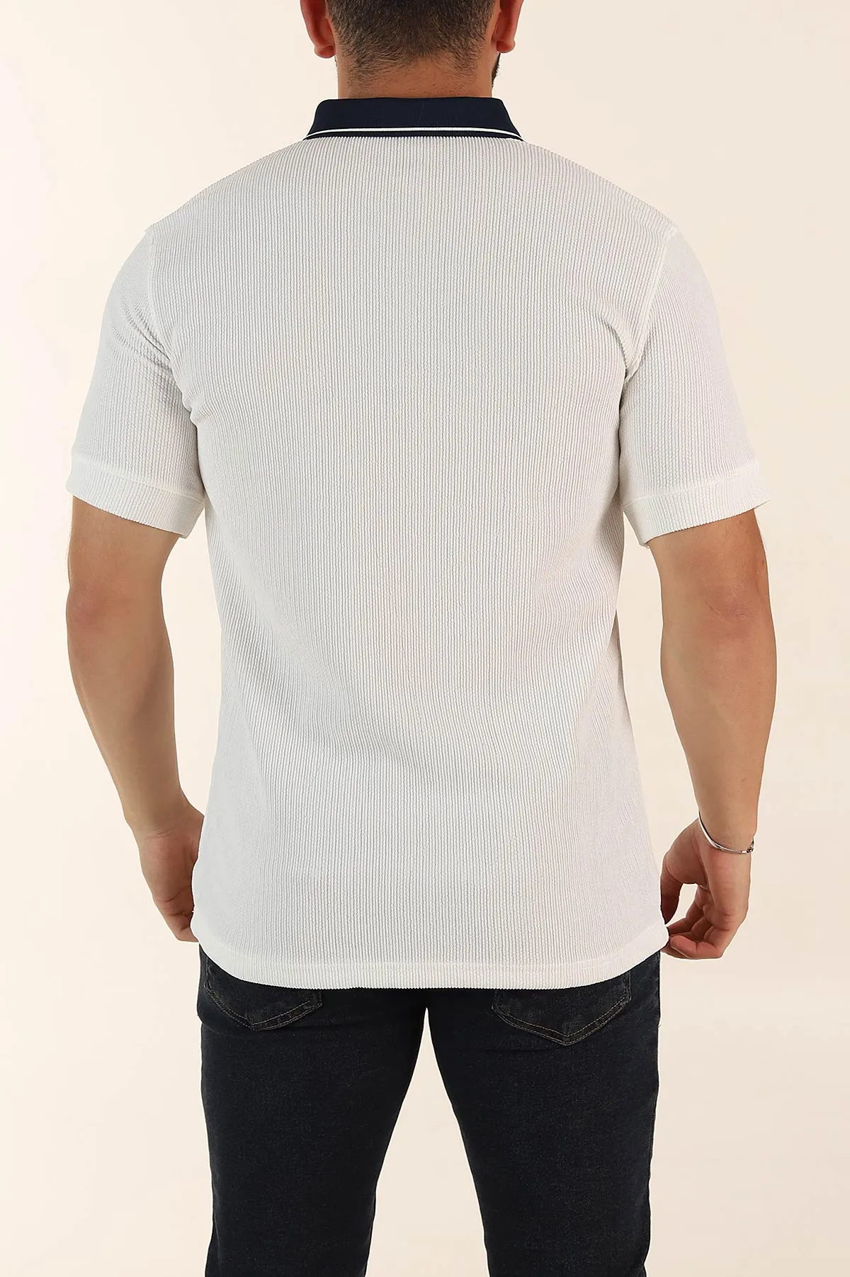 Beyaz Relaxed Fit Gizi Düğmeli Polo Yaka Erkek Tişört 370274