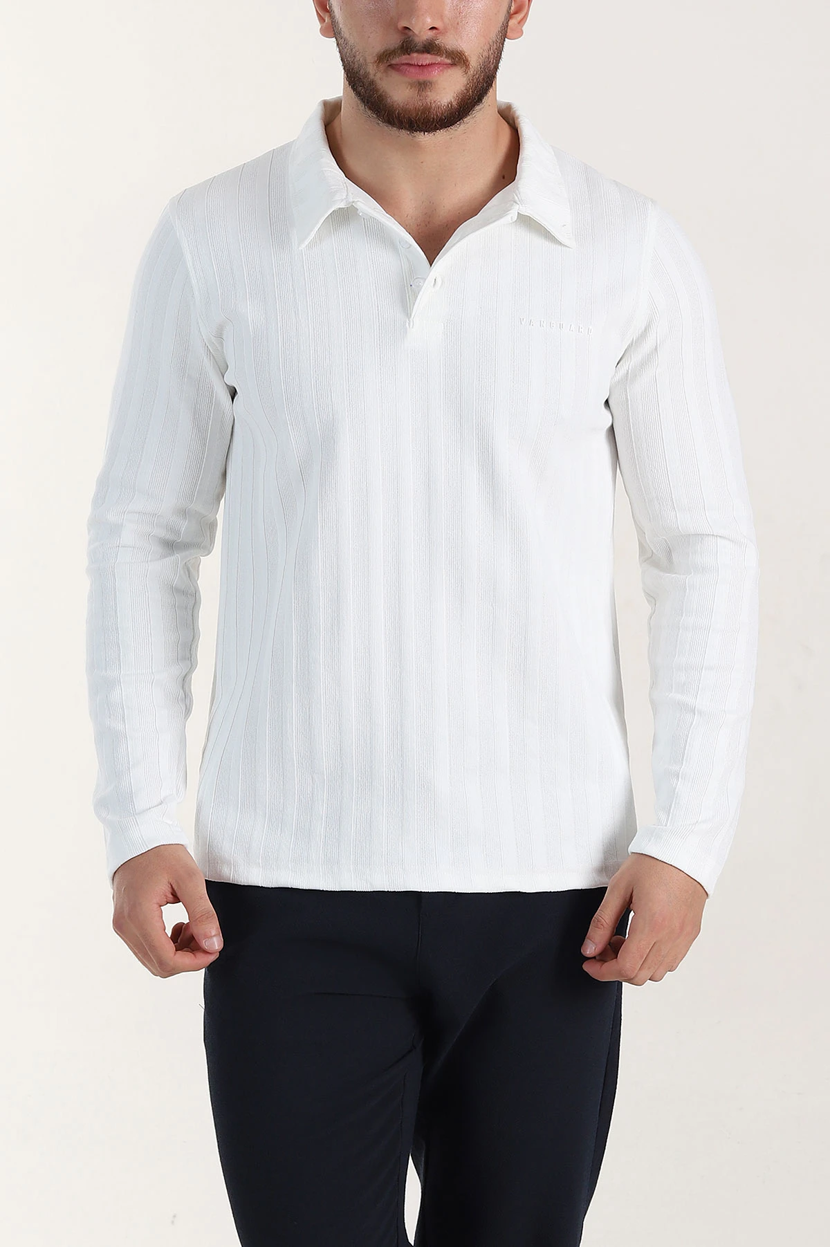 Beyaz Relaxed Fit Jakarlı Kumaş Yazı Detay Polo Yaka Erkek Sweatshirt 399385