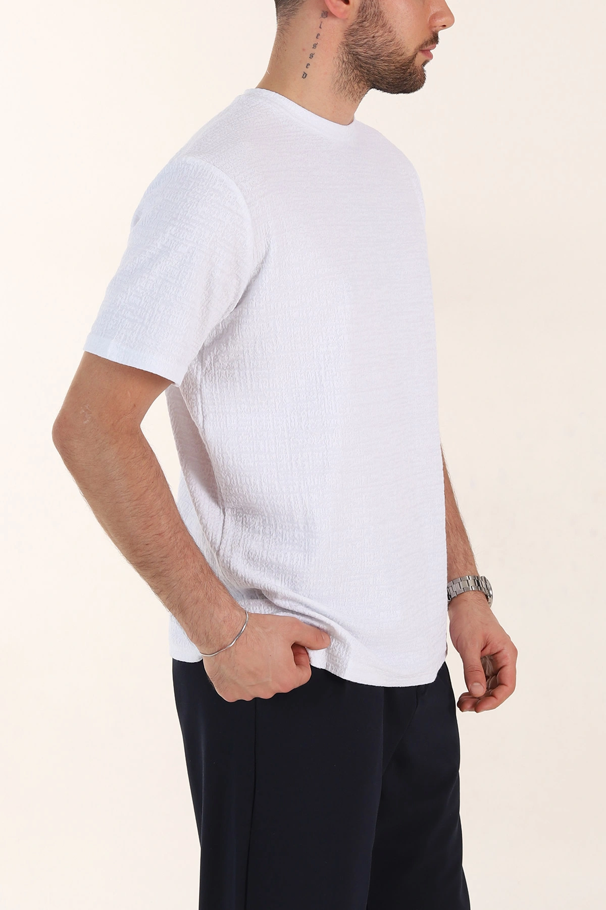 Beyaz Relaxed Fit Kabartma Desenli Basic Erkek Tişört 358110