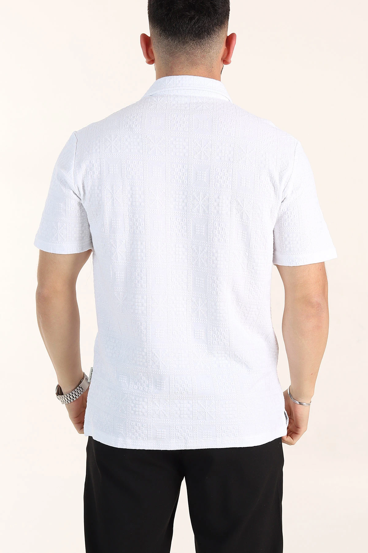Beyaz Relaxed Fit Kabartma Desenli Patlı Polo Yaka Erkek Tişört 358025