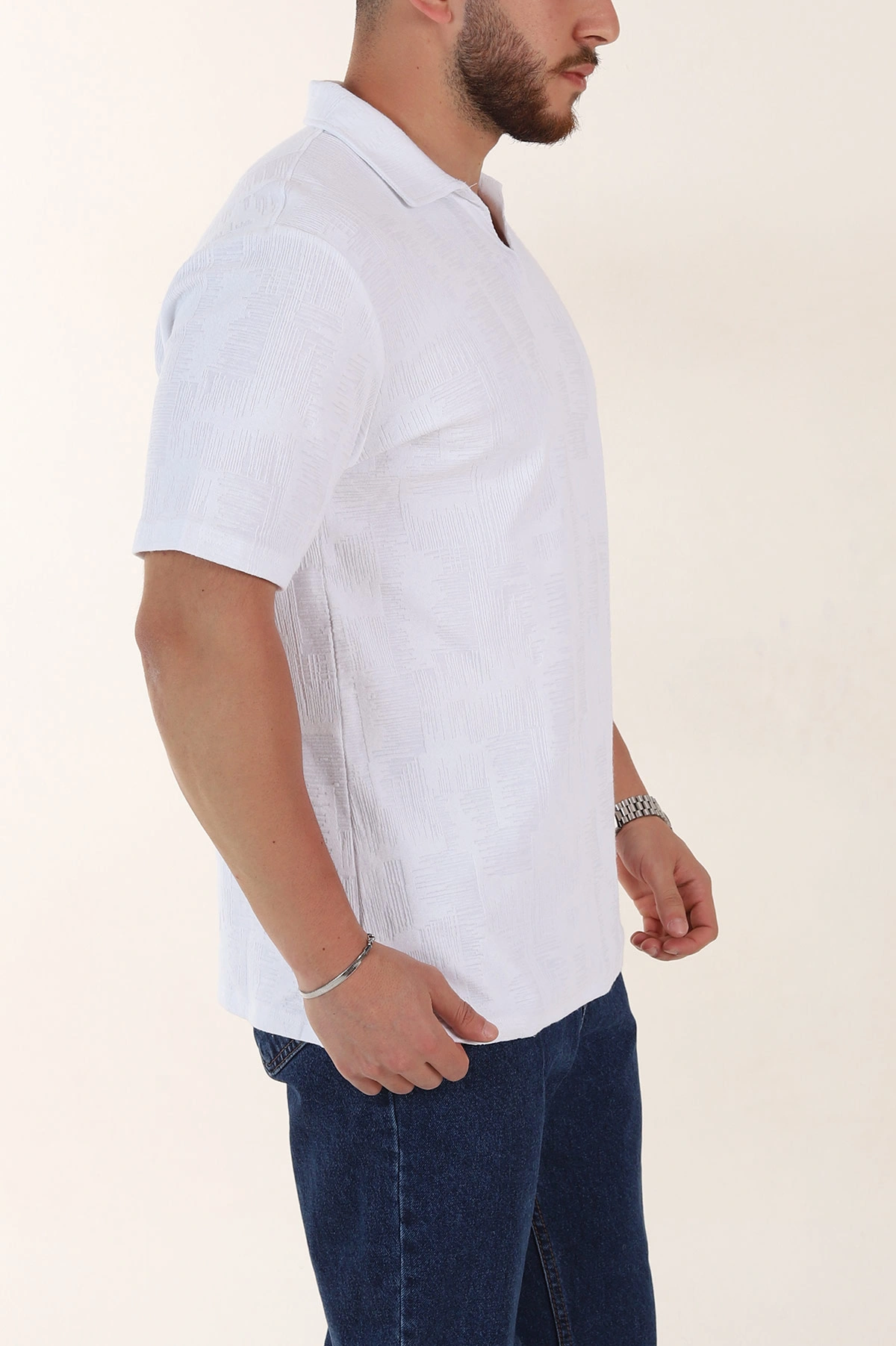 Beyaz Relaxed Fit Kabartma Desenli Patlı Polo Yaka Erkek Tişört 358102