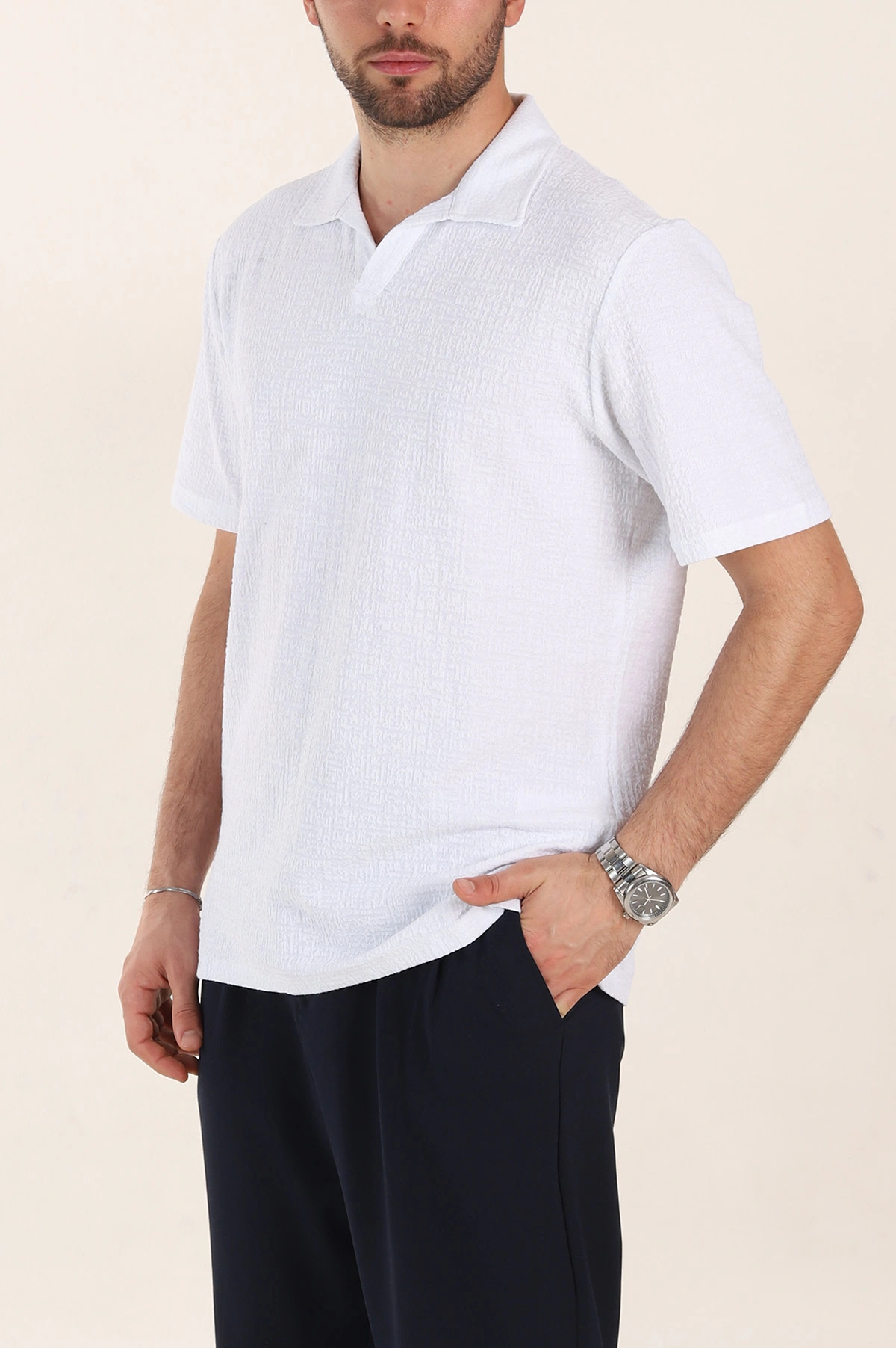 Beyaz Relaxed Fit Kabartma Desenli Patlı Polo Yaka Erkek Tişört 358283