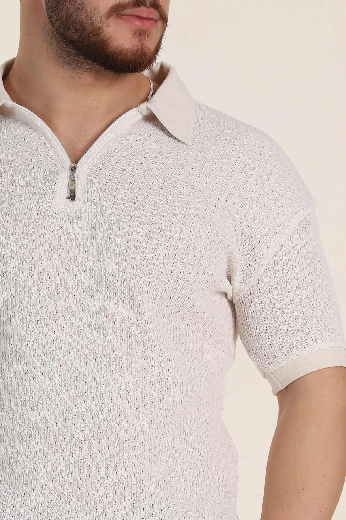 Beyaz Relaxed Fit Mikro Delikli Fermuarlı Polo Yaka Erkek Tişört 352005