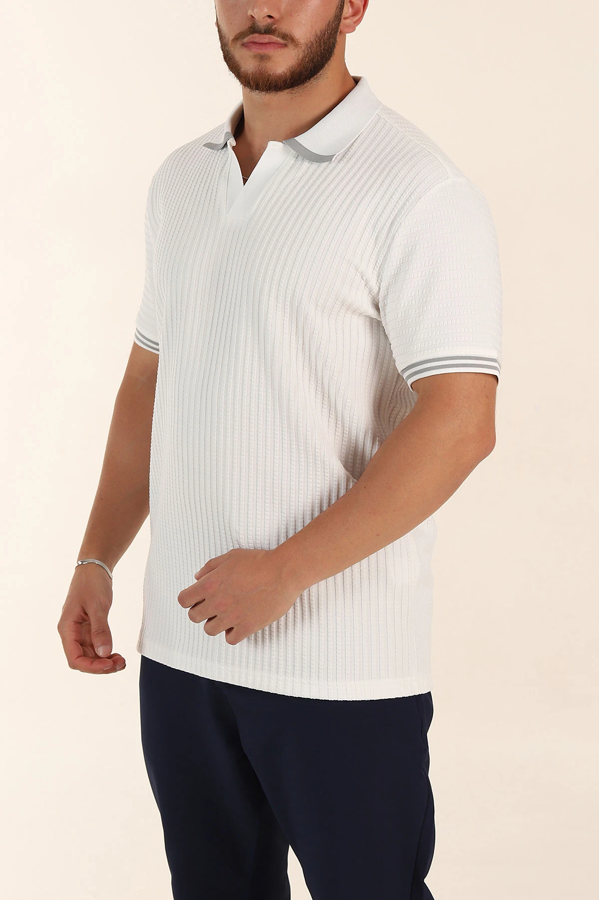 Beyaz Relaxed Fit Petek Dokulu Patlı Polo Yaka Erkek Tişört 370263