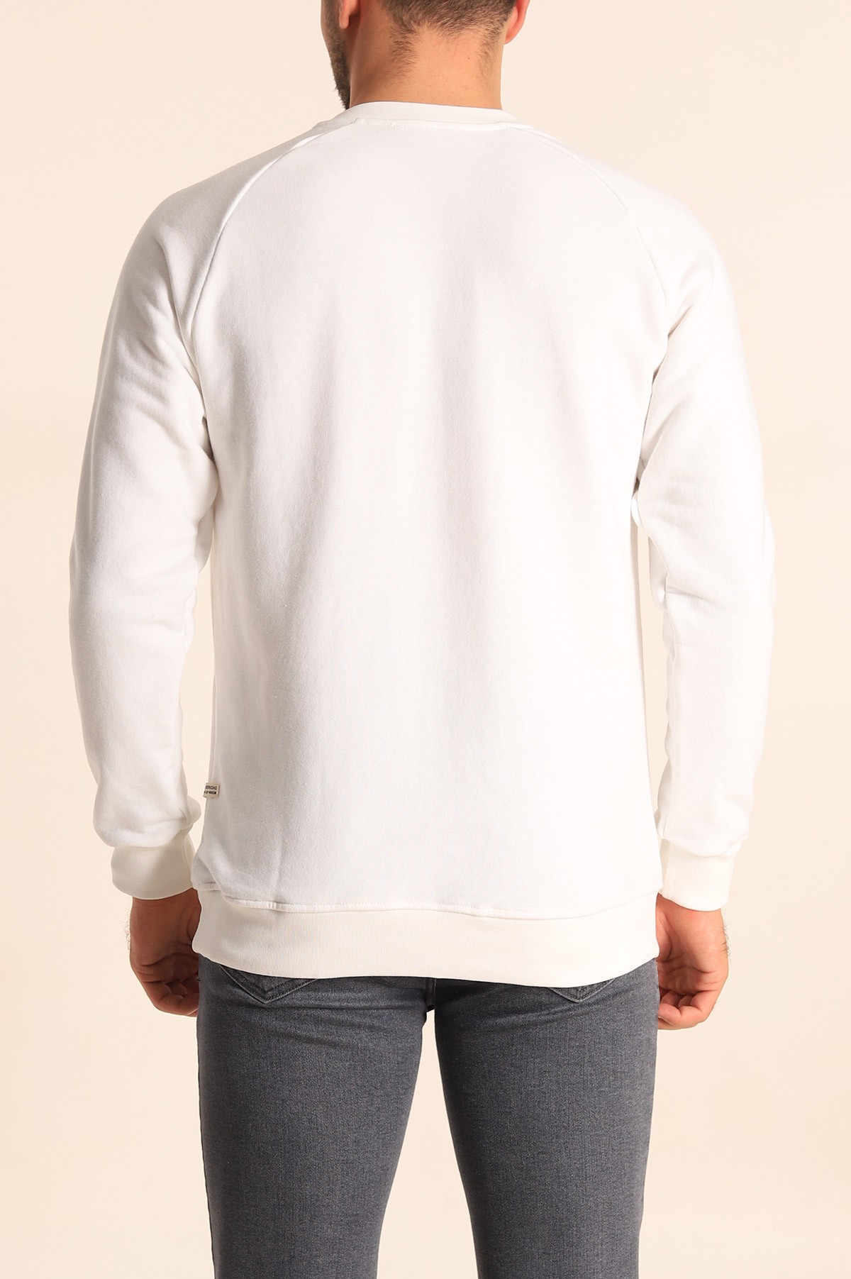 Beyaz Relaxed Fit Şardonsuz Kabartma Yazılı Erkek Sweatshirt 221468