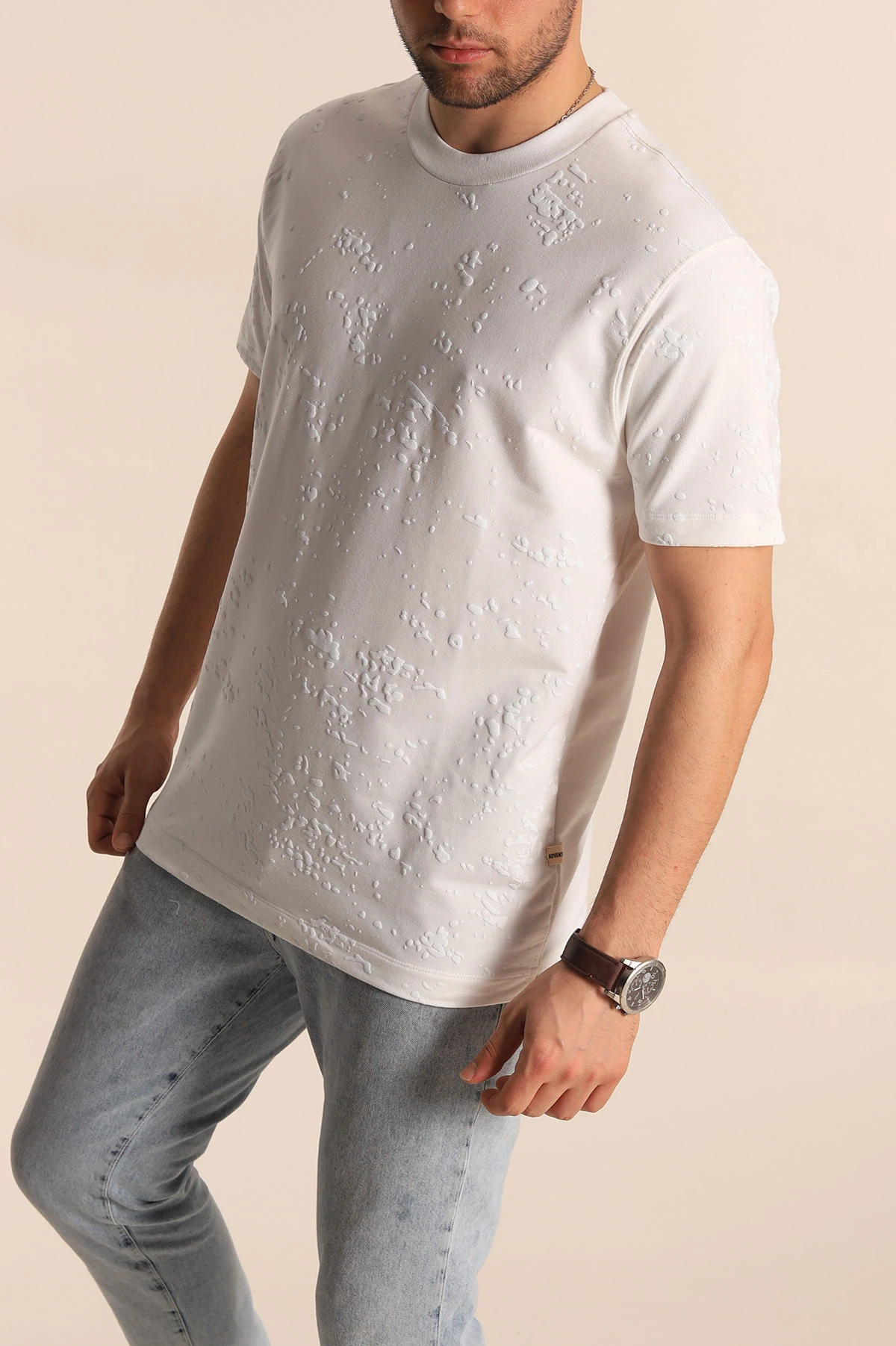 Beyaz Relaxed Fit Sprey Baskılı Erkek Tişört 261624