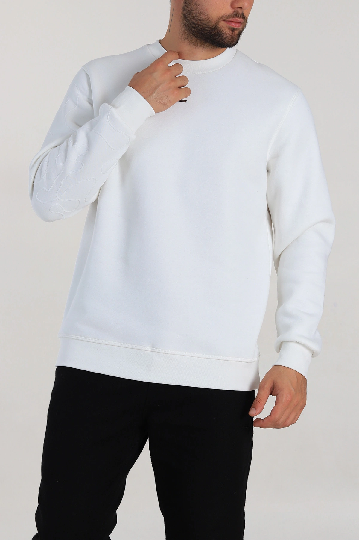 Beyaz Relaxed Fit Üç İp Şardonlu Kol Detaylı Erkek Sweatshirt 309957