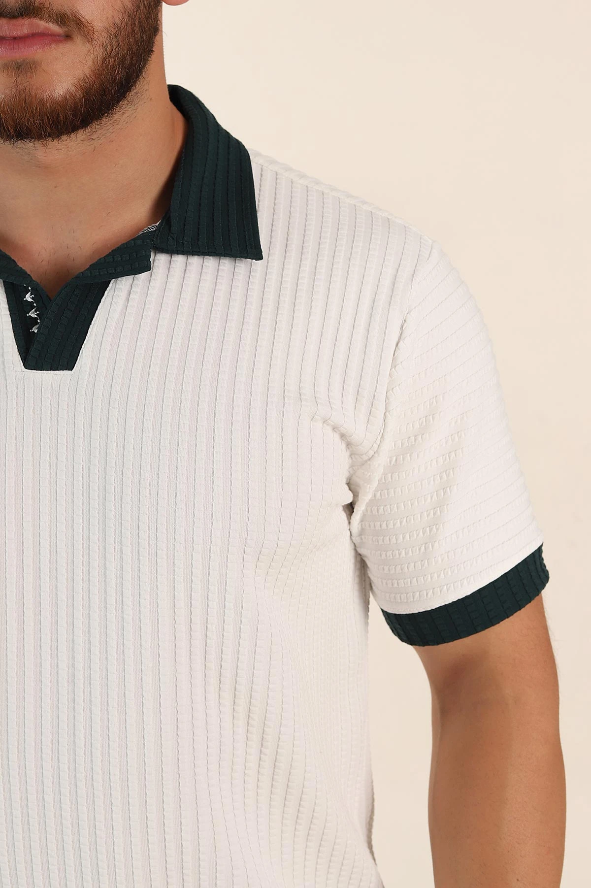 Beyaz Relaxed Fit Waffle Dokulu Polo Yaka Erkek Tişört 370349