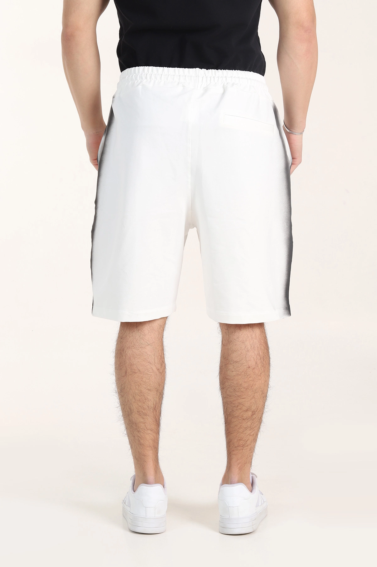 Beyaz Relaxed Fit Yıkamalı Yazı Detay Erkek Şort 354092