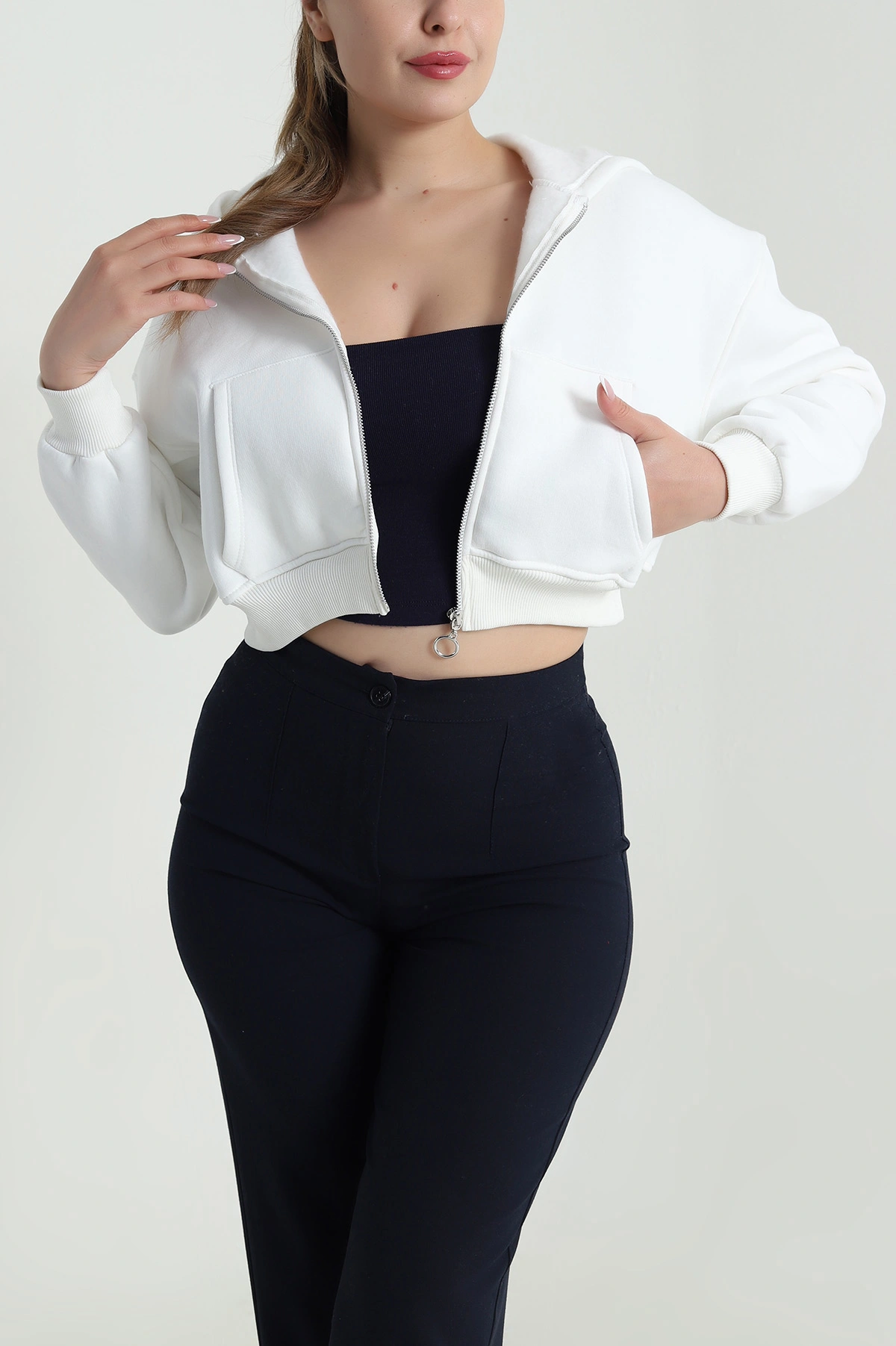 Beyaz Şardonlu Fermuarlı Üç İp Kadın Sweat 485059