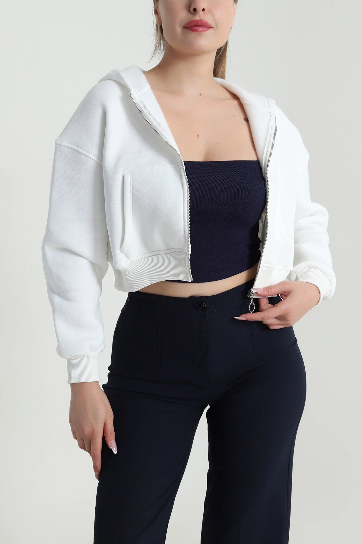 Beyaz Şardonlu Fermuarlı Üç İp Kadın Sweat 485059