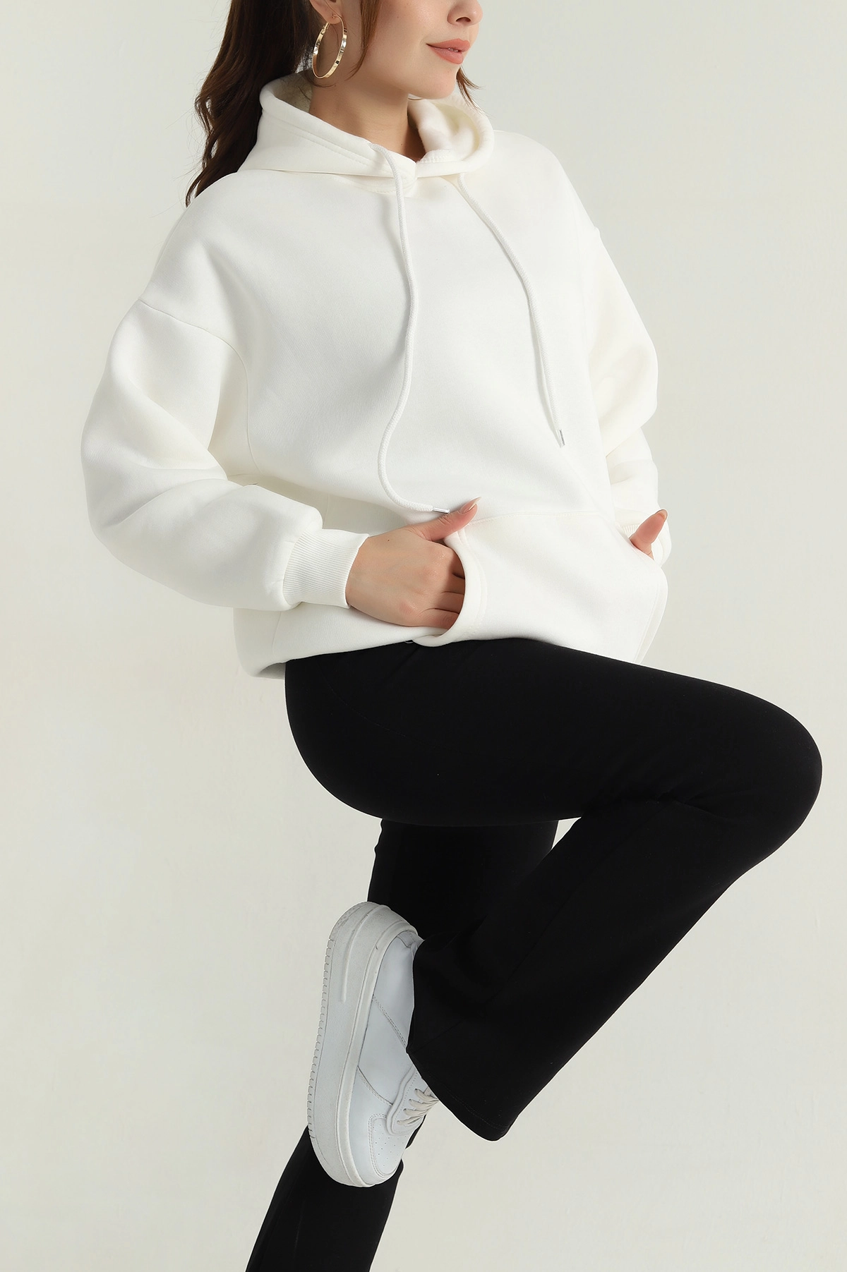 Beyaz Şardonlu Kadın Fermuarsız Sweat 400555