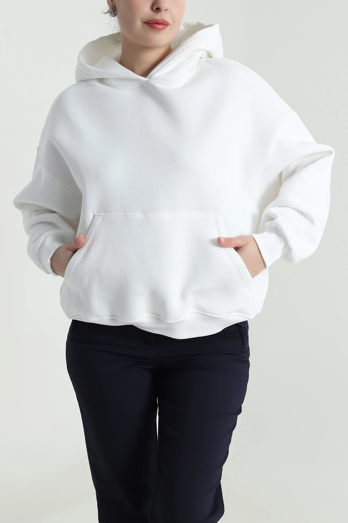 Beyaz Şardonlu Kapşonlu Oversize Üç İp Kadın Sweat 493830