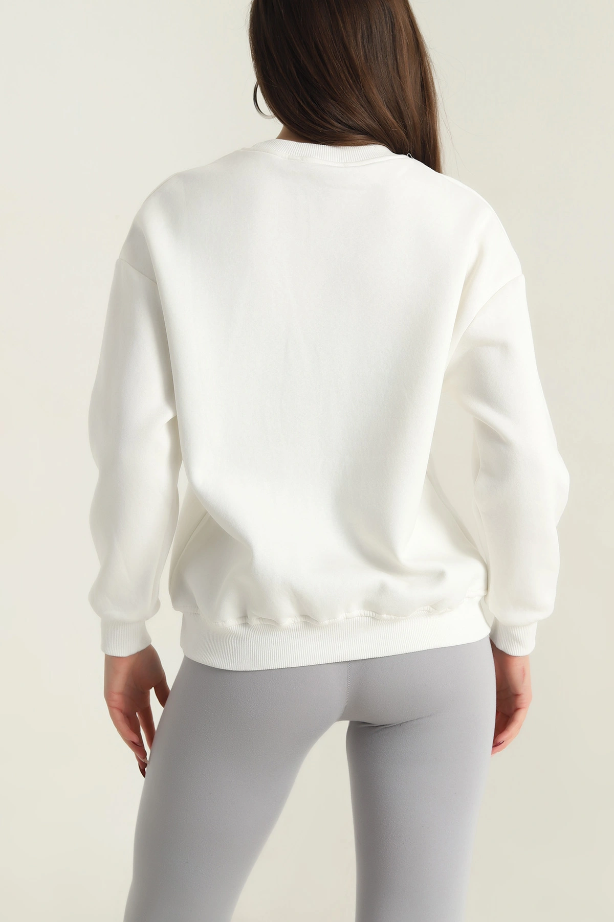Beyaz Şardonlu Nakışlı Üç İp Kadın Sweat 418359