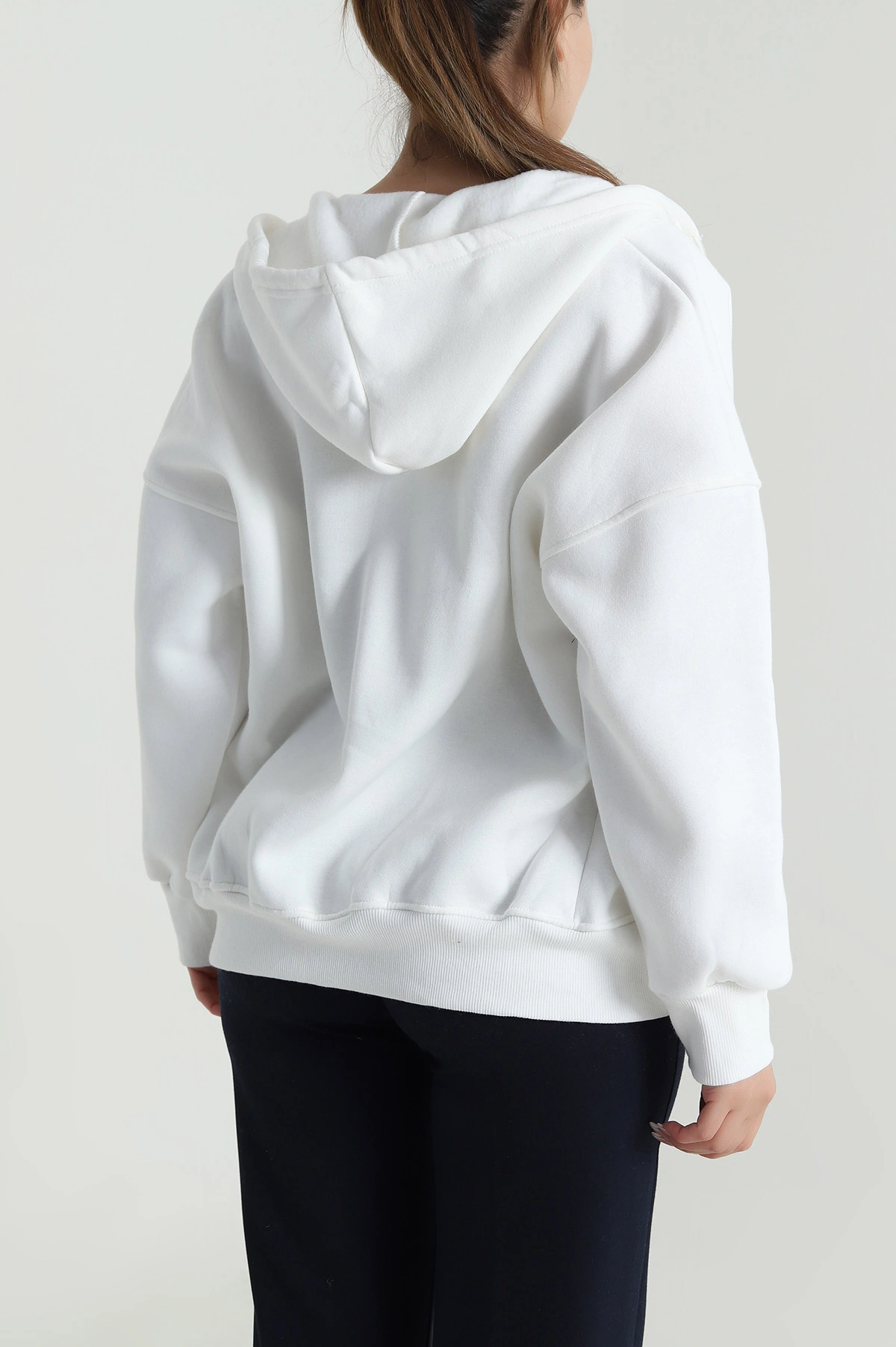 Beyaz Şardonlu Üç İp Fermuarlı Kadın Sweat 484575