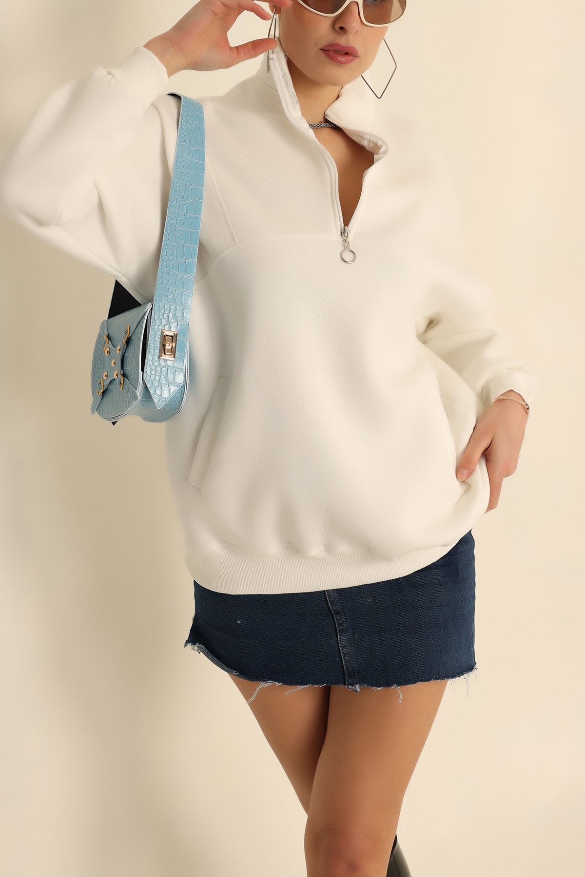Beyaz Şardonlu Yarım Fermuarlı Sweat 222627
