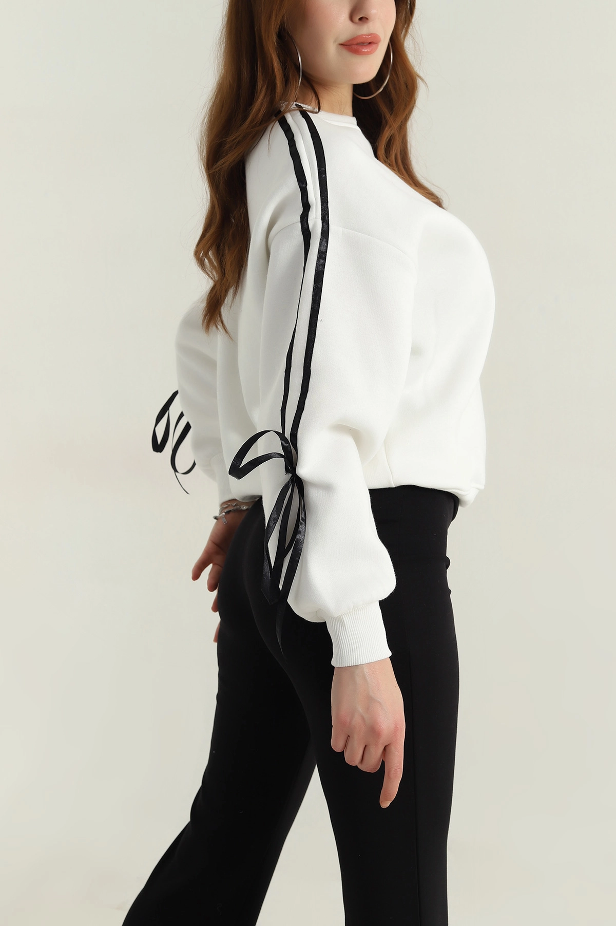 Beyaz Şerit Detay Şardonlu Üç İp Kadın Sweat 413802